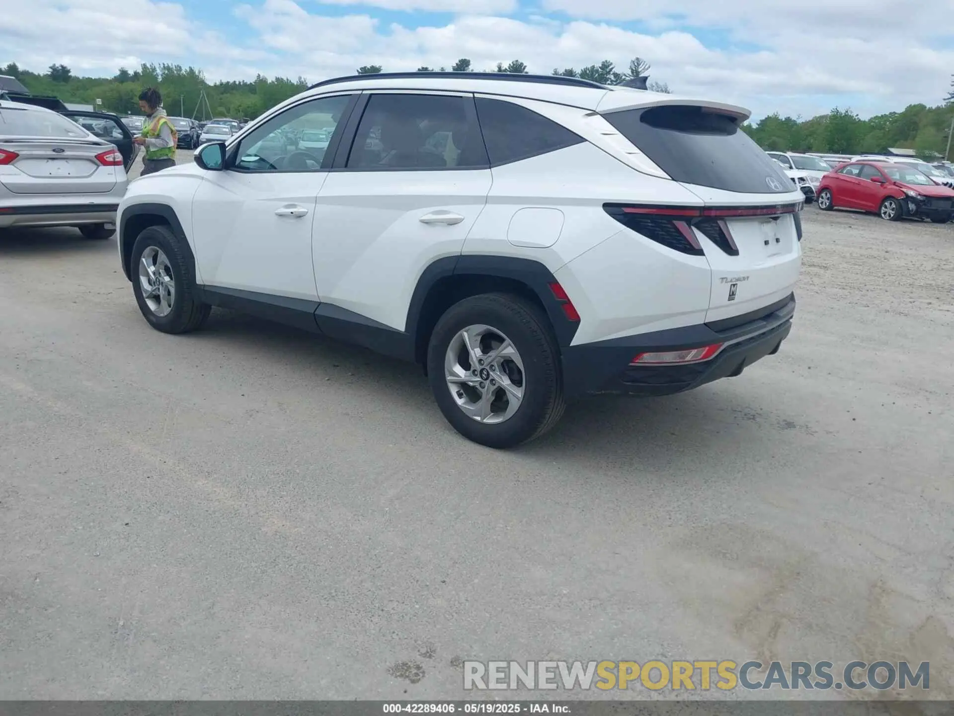3 Photograph of a damaged car 5NMJBCAE8NH123949 HYUNDAI TUCSON 2022