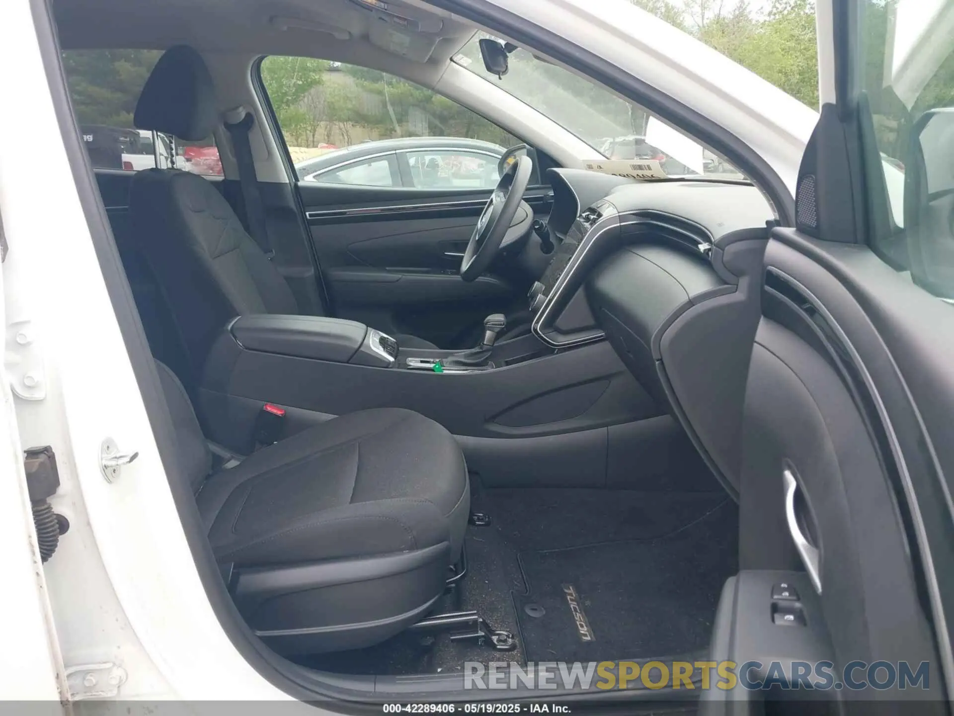 5 Photograph of a damaged car 5NMJBCAE8NH123949 HYUNDAI TUCSON 2022