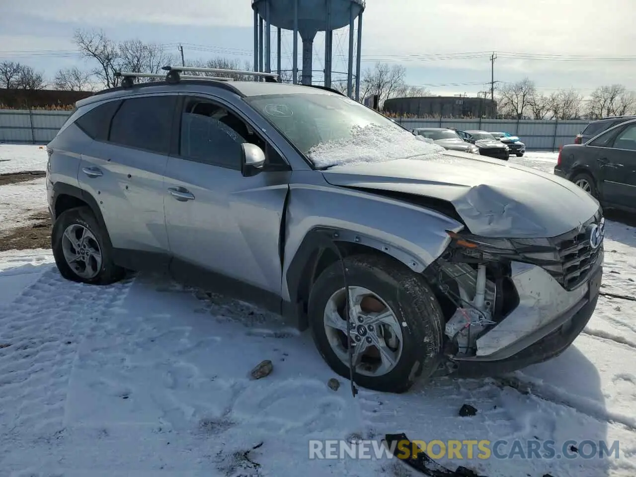 4 Photograph of a damaged car 5NMJBCAE9NH037310 HYUNDAI TUCSON 2022