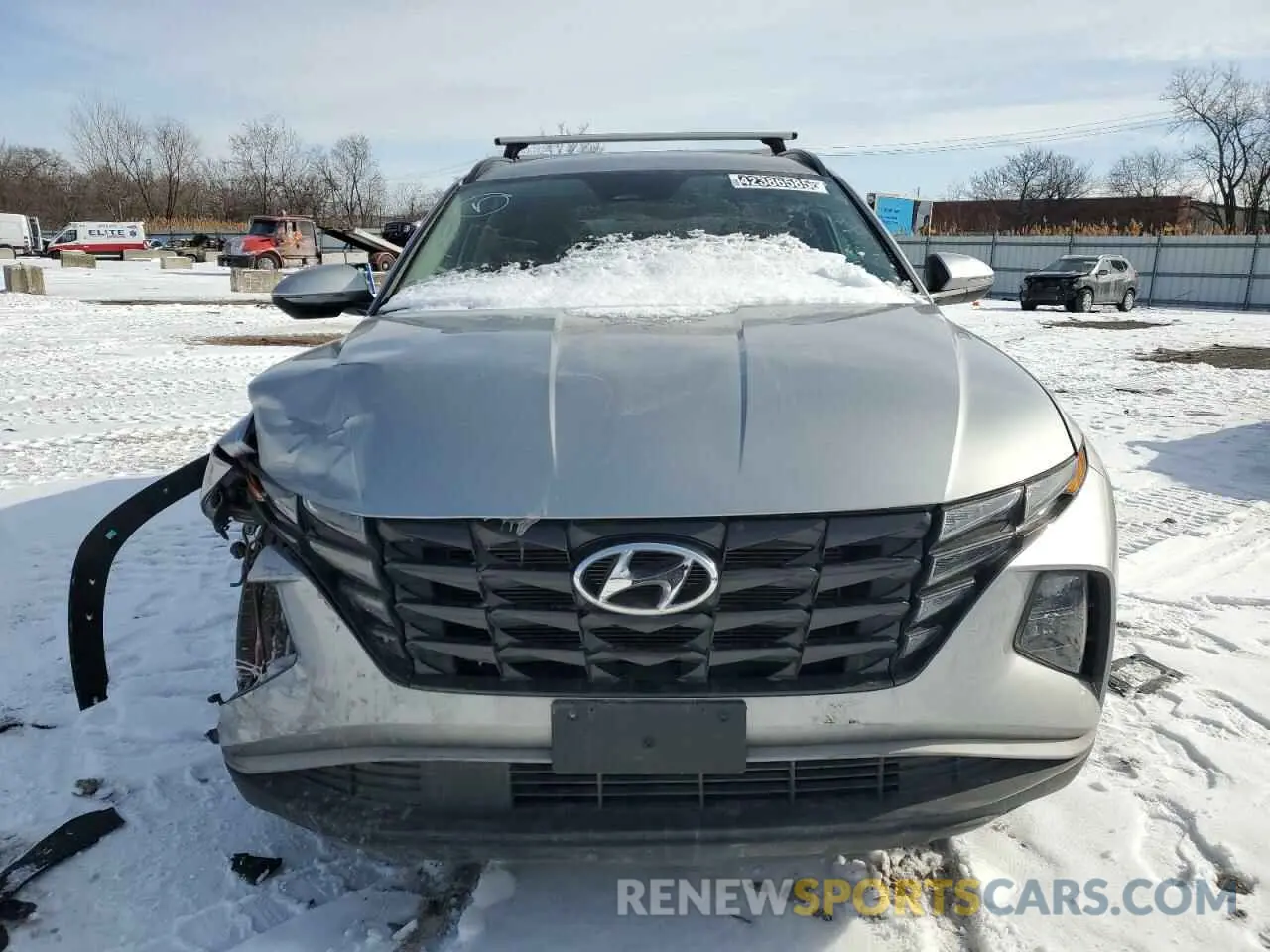 5 Photograph of a damaged car 5NMJBCAE9NH037310 HYUNDAI TUCSON 2022