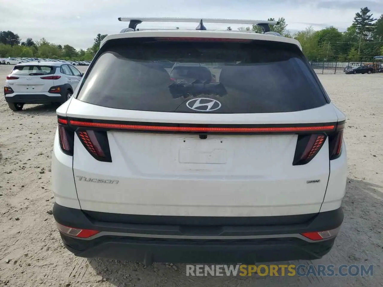 6 Photograph of a damaged car 5NMJBCAE9NH154689 HYUNDAI TUCSON 2022