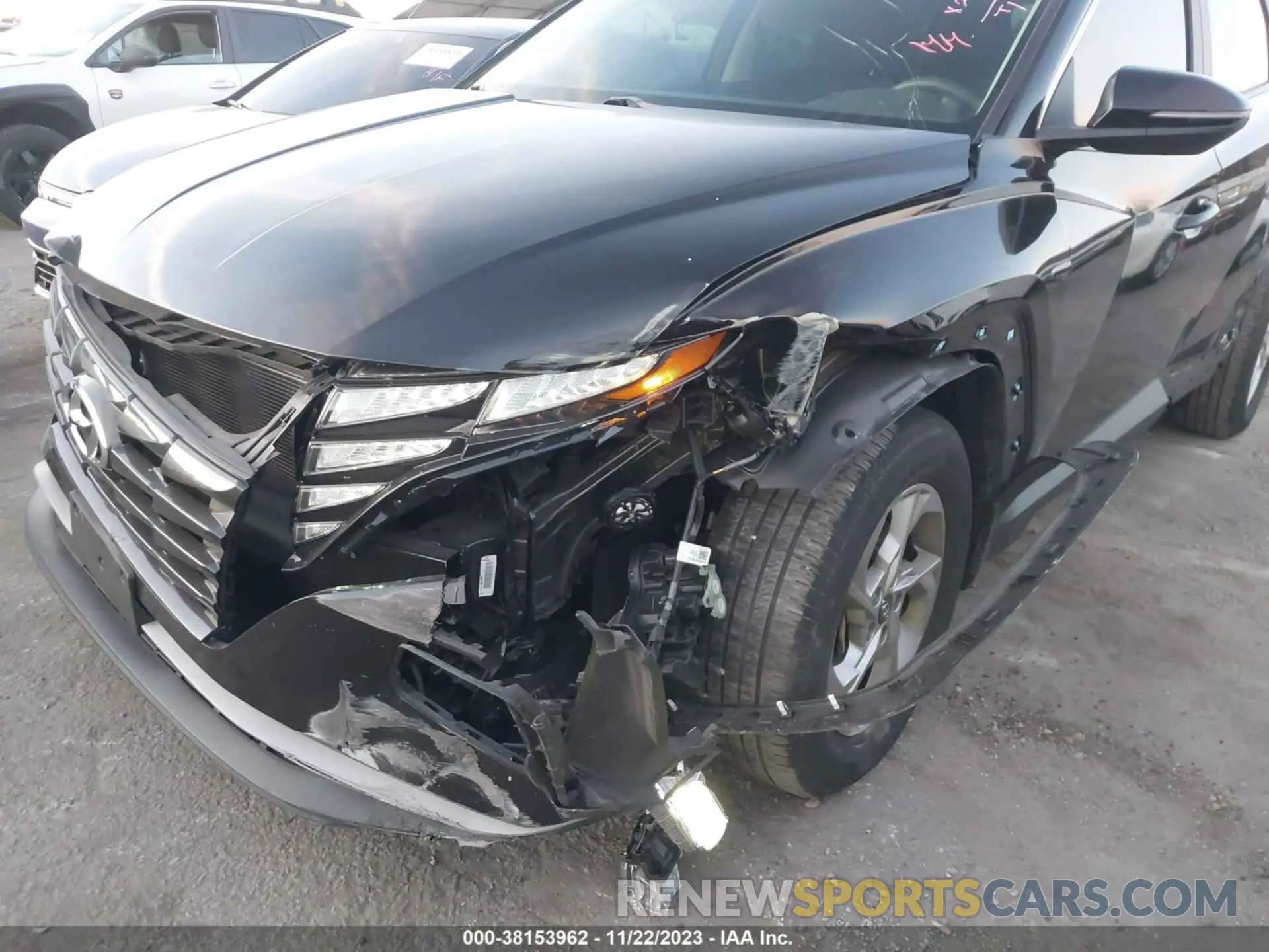 6 Photograph of a damaged car 5NMJBCAEXNH037882 HYUNDAI TUCSON 2022