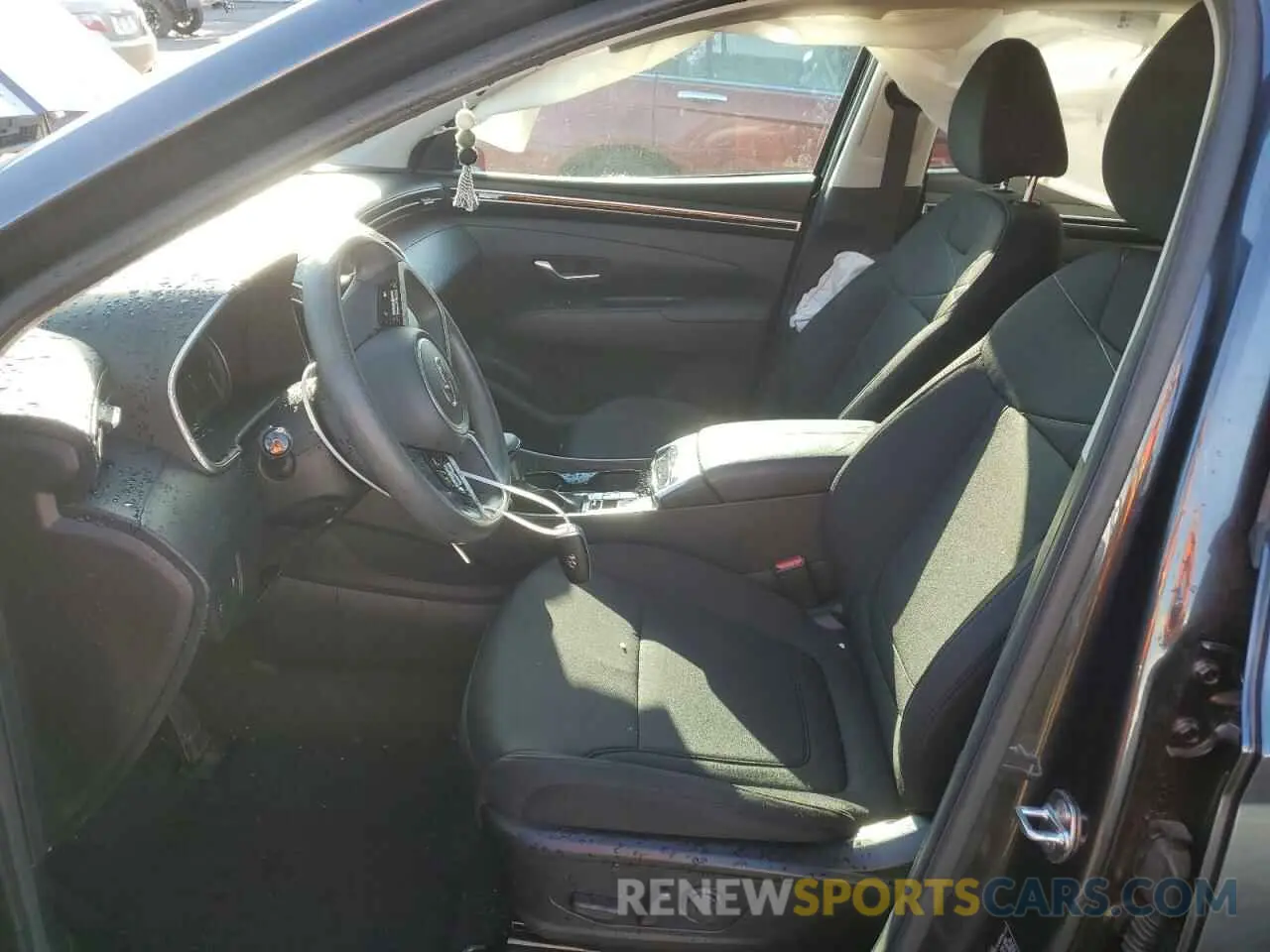 7 Photograph of a damaged car 5NMJBCAEXNH106280 HYUNDAI TUCSON 2022
