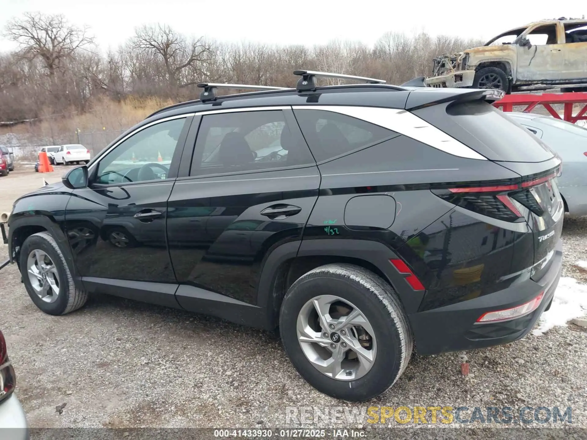 14 Photograph of a damaged car 5NMJBCAEXNH141045 HYUNDAI TUCSON 2022