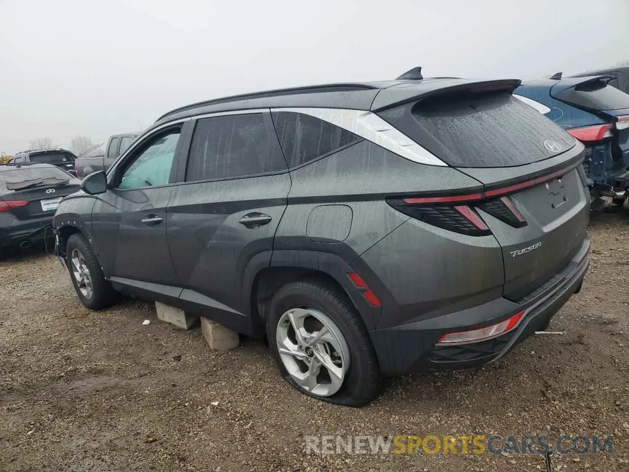 2 Photograph of a damaged car 5NMJBCAEXNH154782 HYUNDAI TUCSON 2022