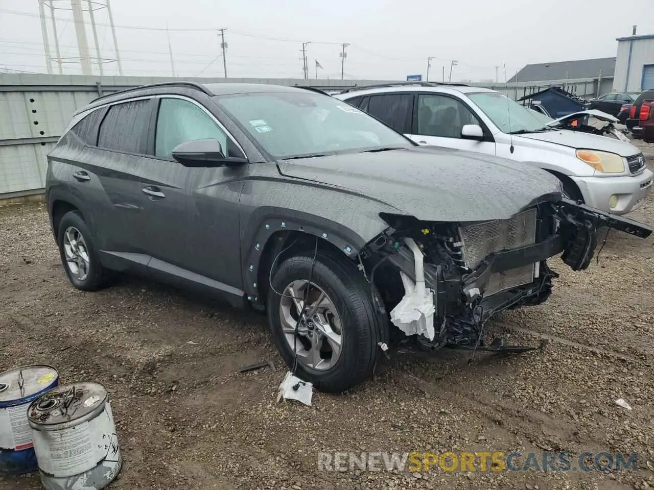 4 Photograph of a damaged car 5NMJBCAEXNH154782 HYUNDAI TUCSON 2022
