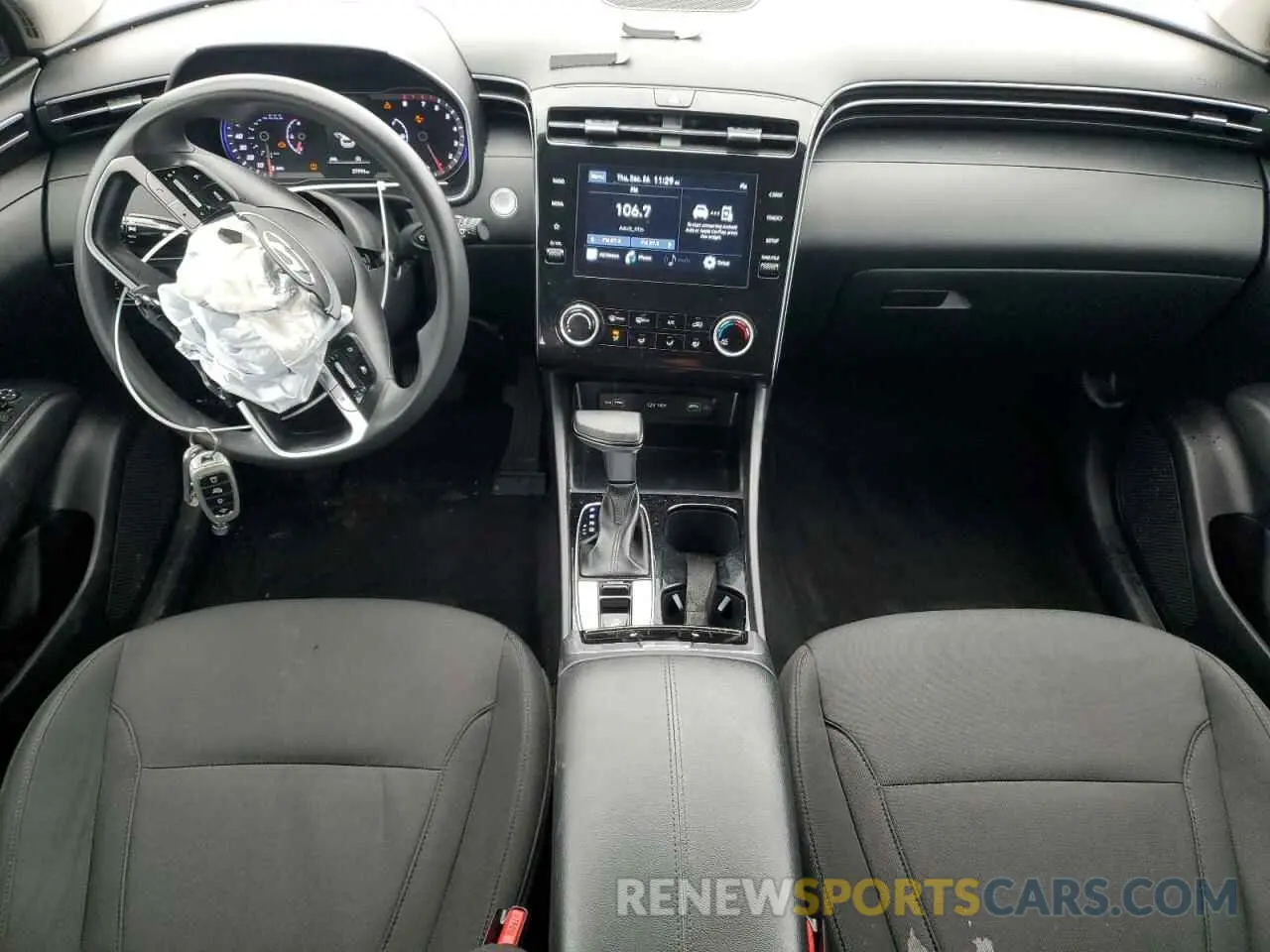 8 Photograph of a damaged car 5NMJBCAEXNH154782 HYUNDAI TUCSON 2022