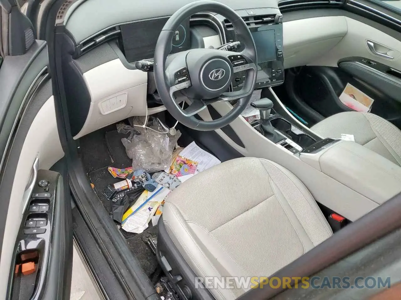 8 Photograph of a damaged car 5NMJC3AE0NH062075 HYUNDAI TUCSON 2022