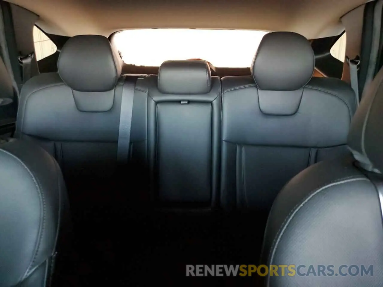 10 Photograph of a damaged car 5NMJC3AE1NH089625 HYUNDAI TUCSON 2022