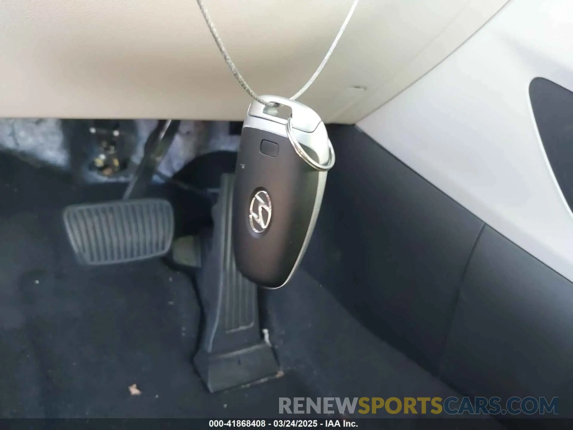 11 Photograph of a damaged car 5NMJC3AE1NH152514 HYUNDAI TUCSON 2022