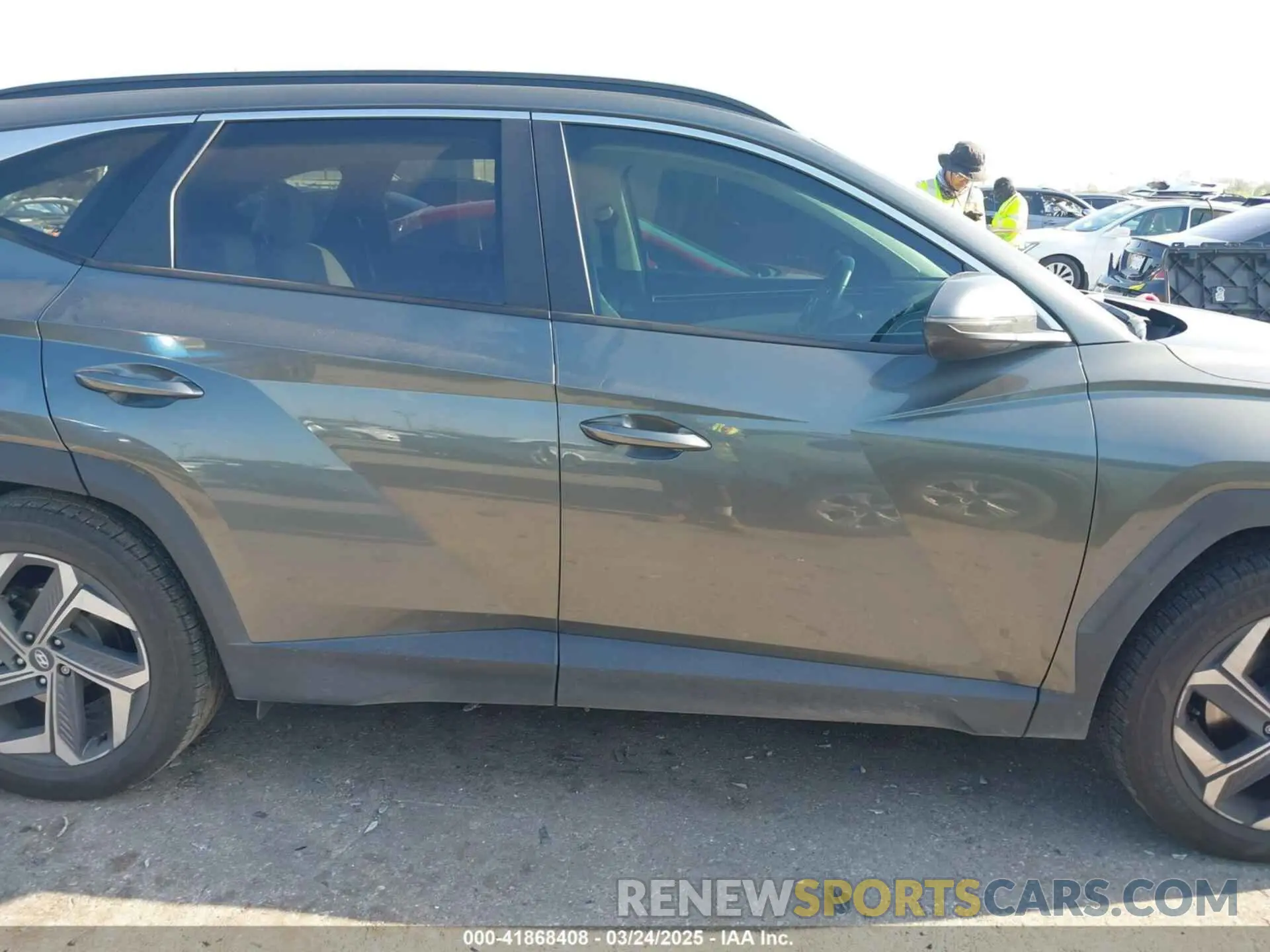 13 Photograph of a damaged car 5NMJC3AE1NH152514 HYUNDAI TUCSON 2022