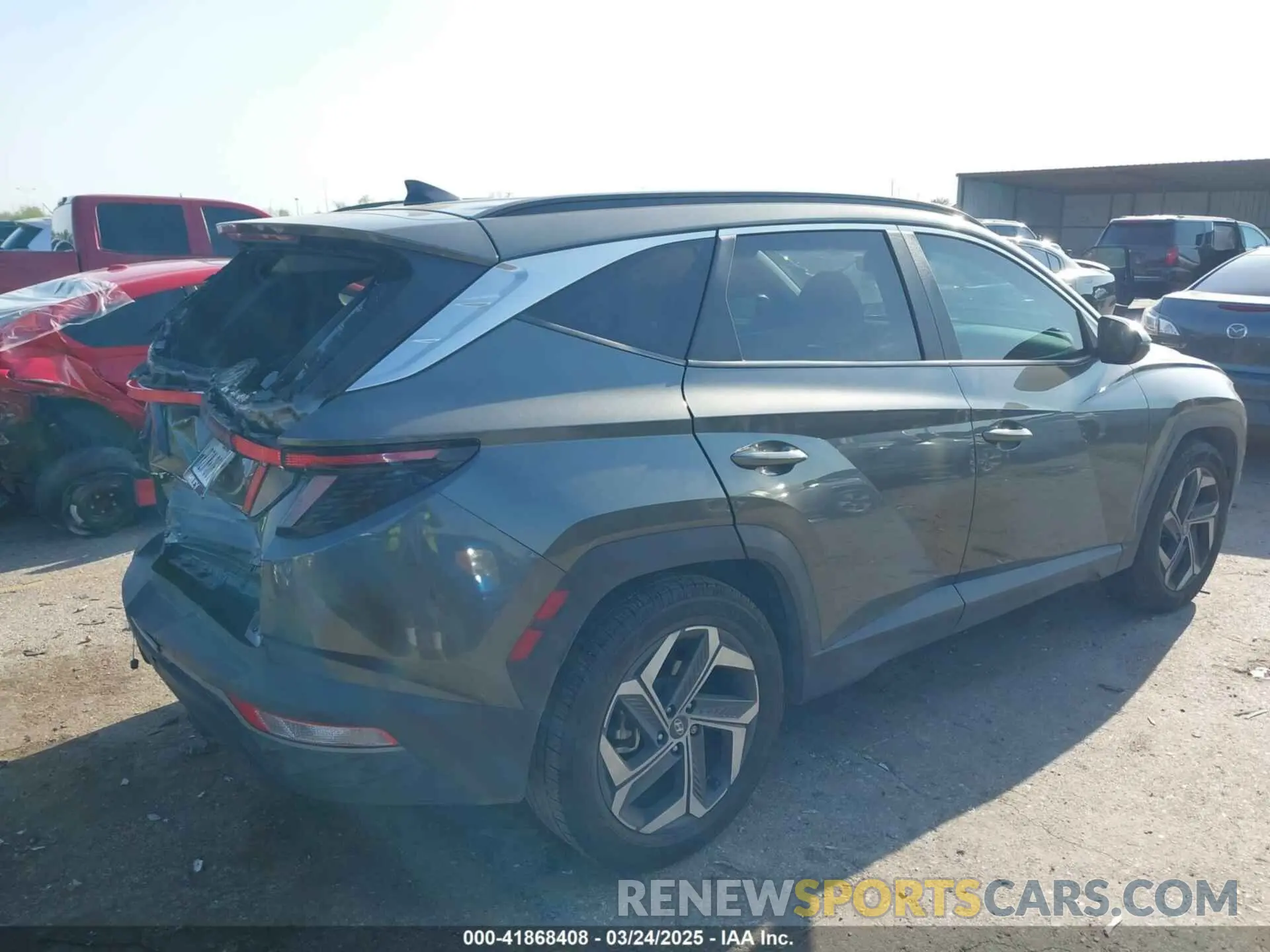 4 Photograph of a damaged car 5NMJC3AE1NH152514 HYUNDAI TUCSON 2022