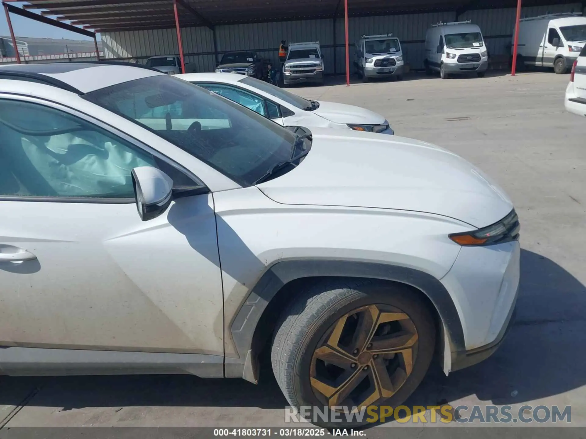 13 Photograph of a damaged car 5NMJC3AE2NH126472 HYUNDAI TUCSON 2022