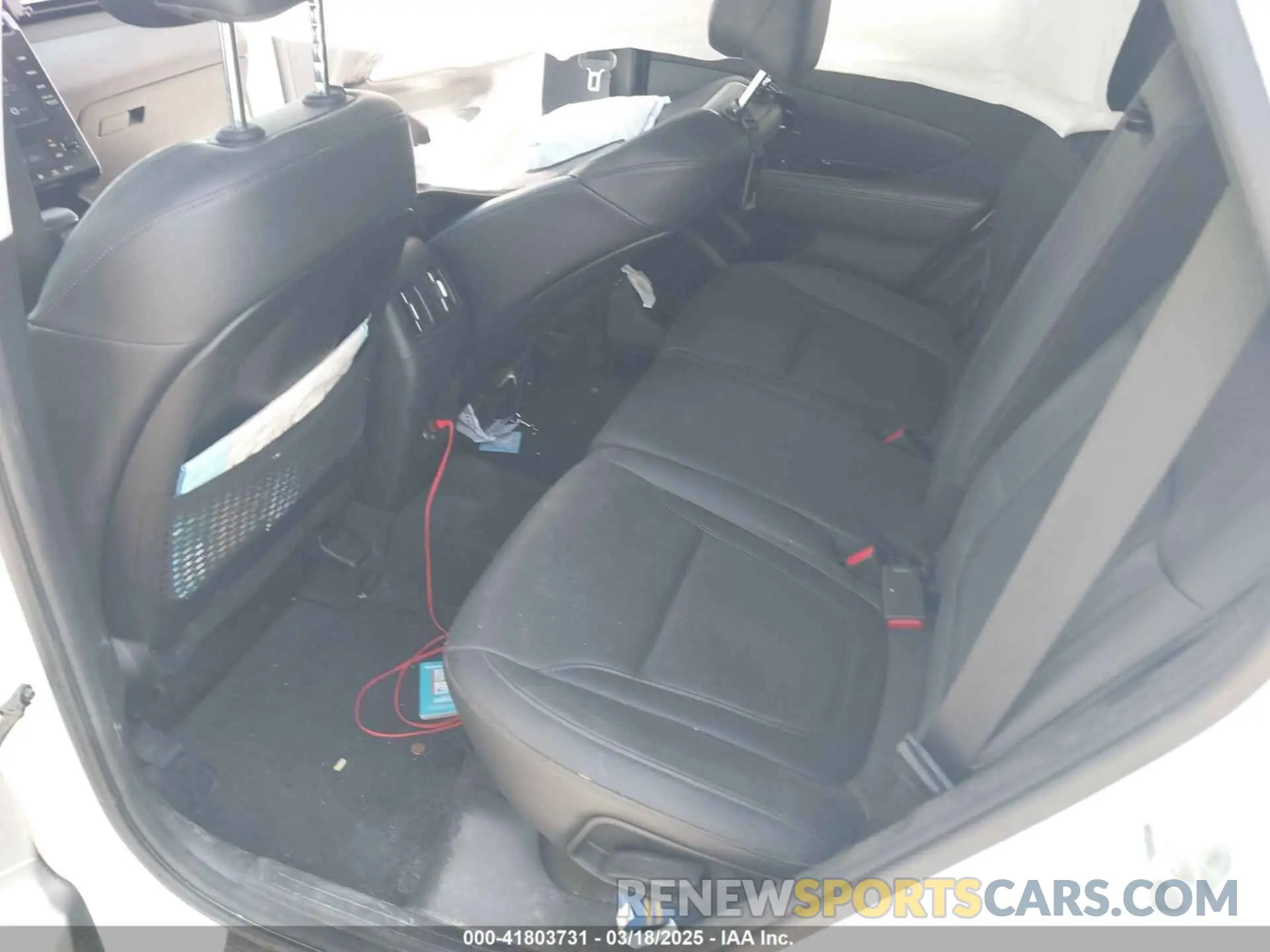 8 Photograph of a damaged car 5NMJC3AE2NH126472 HYUNDAI TUCSON 2022