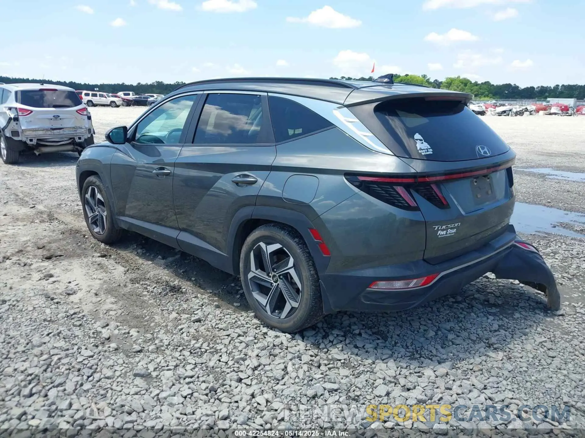 3 Photograph of a damaged car 5NMJC3AE2NH135334 HYUNDAI TUCSON 2022
