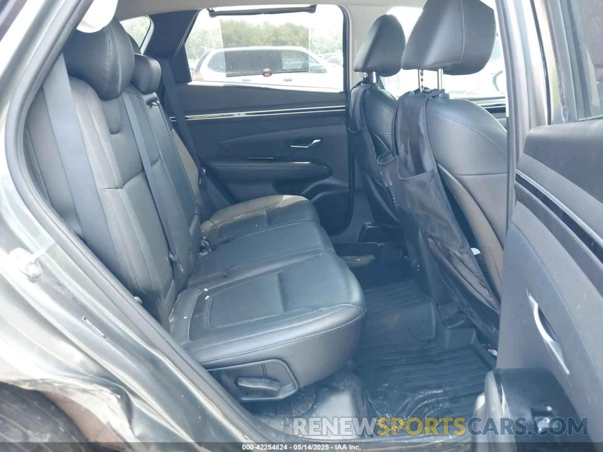 8 Photograph of a damaged car 5NMJC3AE2NH135334 HYUNDAI TUCSON 2022