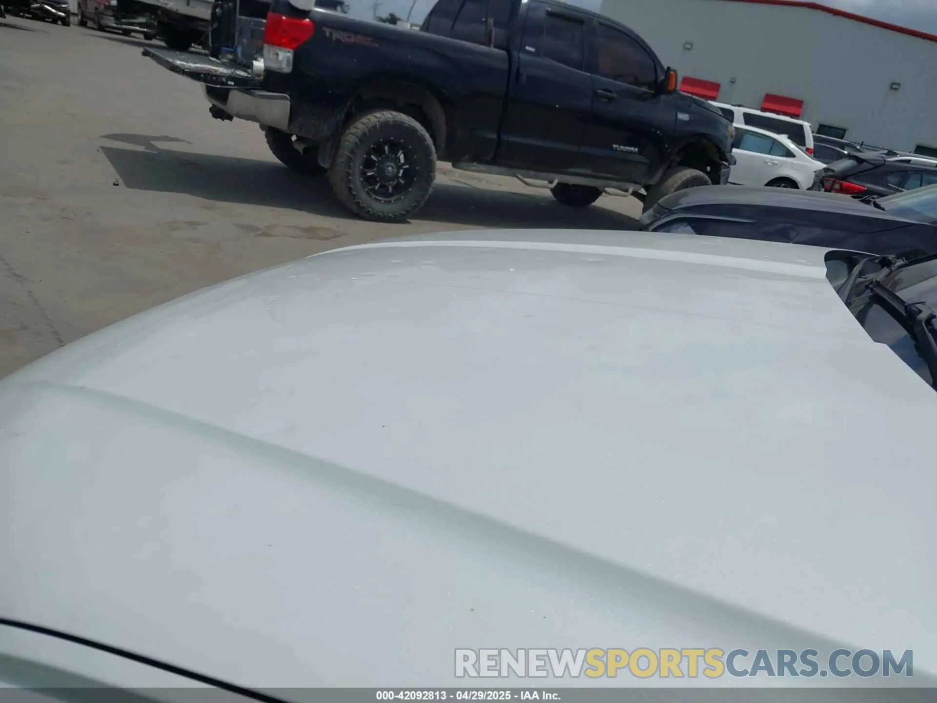 6 Photograph of a damaged car 5NMJC3AE4NH120656 HYUNDAI TUCSON 2022