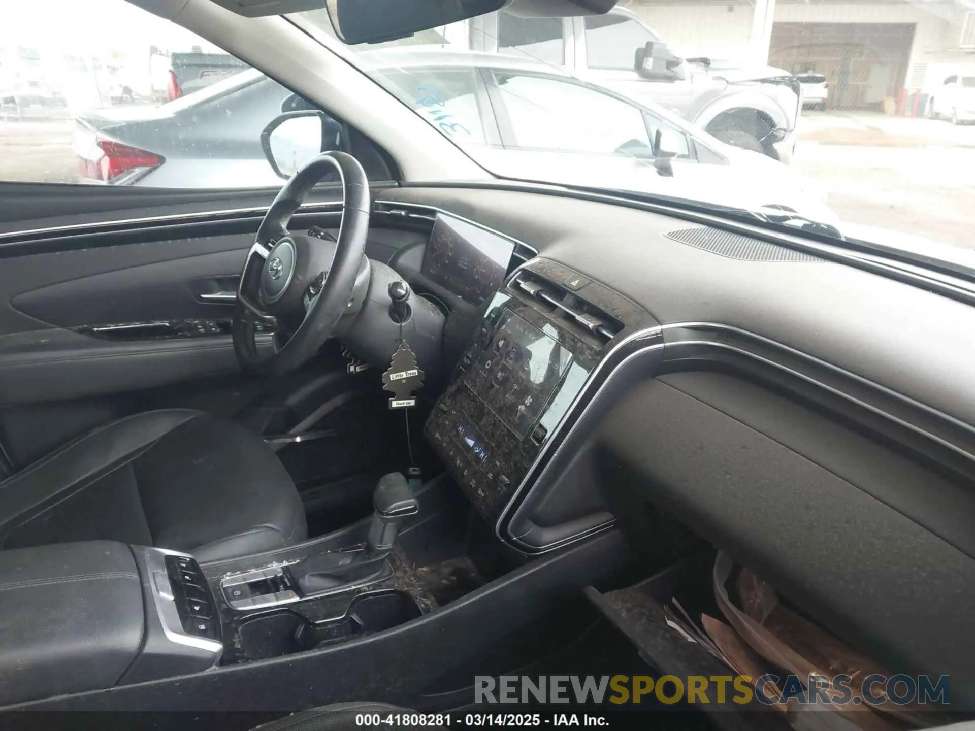 5 Photograph of a damaged car 5NMJC3AE6NH060475 HYUNDAI TUCSON 2022