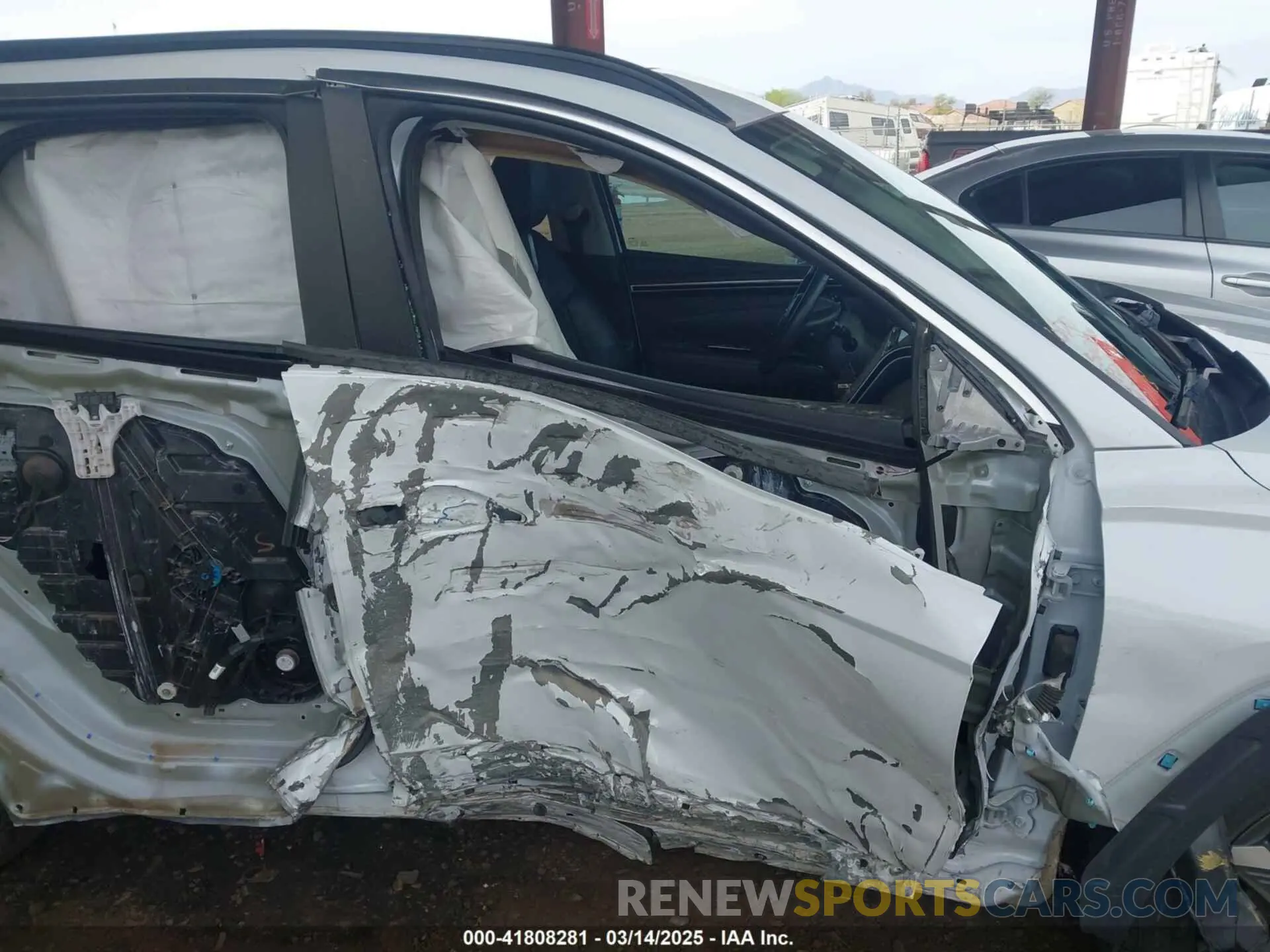 6 Photograph of a damaged car 5NMJC3AE6NH060475 HYUNDAI TUCSON 2022