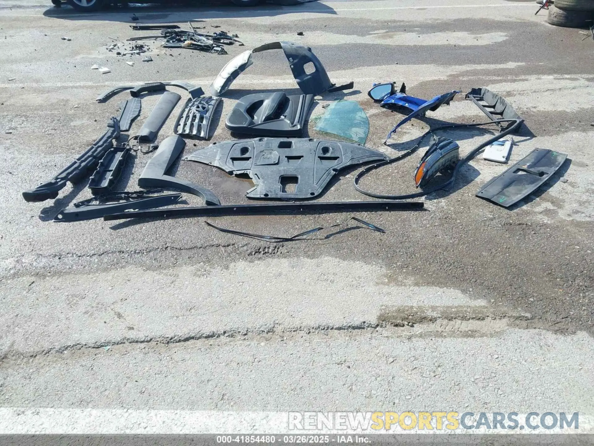 18 Photograph of a damaged car 5NMJC3AE6NH127253 HYUNDAI TUCSON 2022