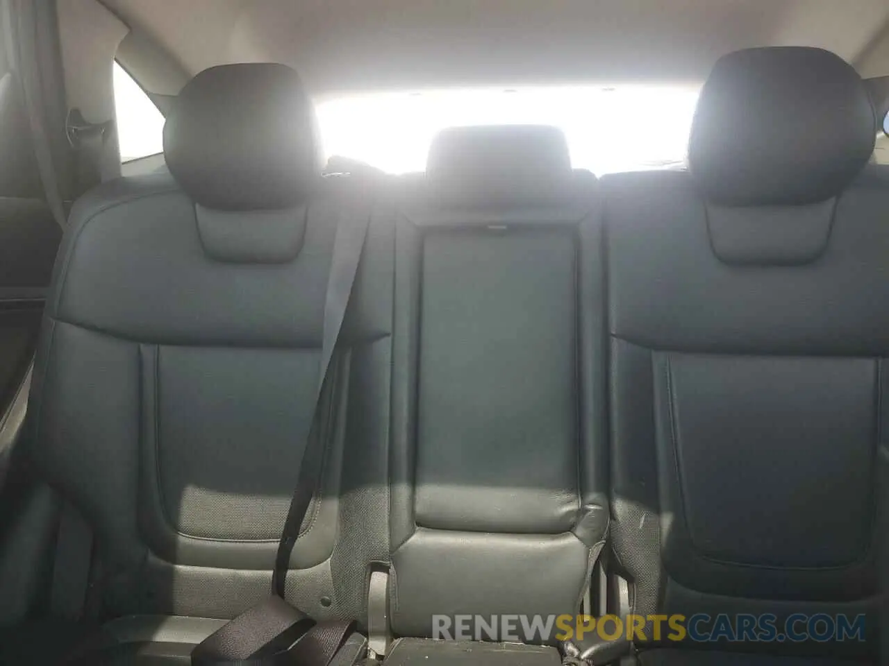 10 Photograph of a damaged car 5NMJC3AE6NH130654 HYUNDAI TUCSON 2022