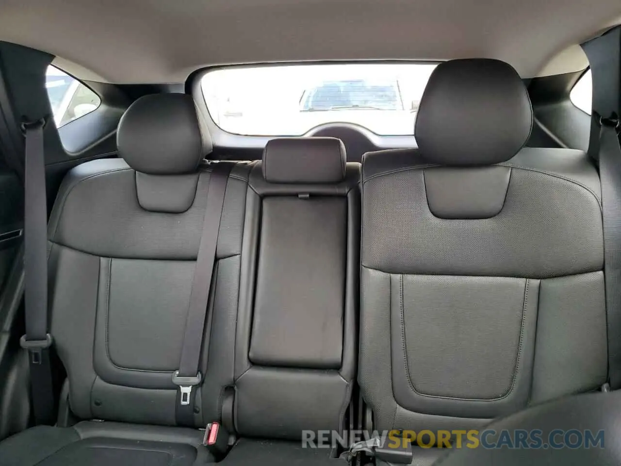 10 Photograph of a damaged car 5NMJC3AE8NH010757 HYUNDAI TUCSON 2022
