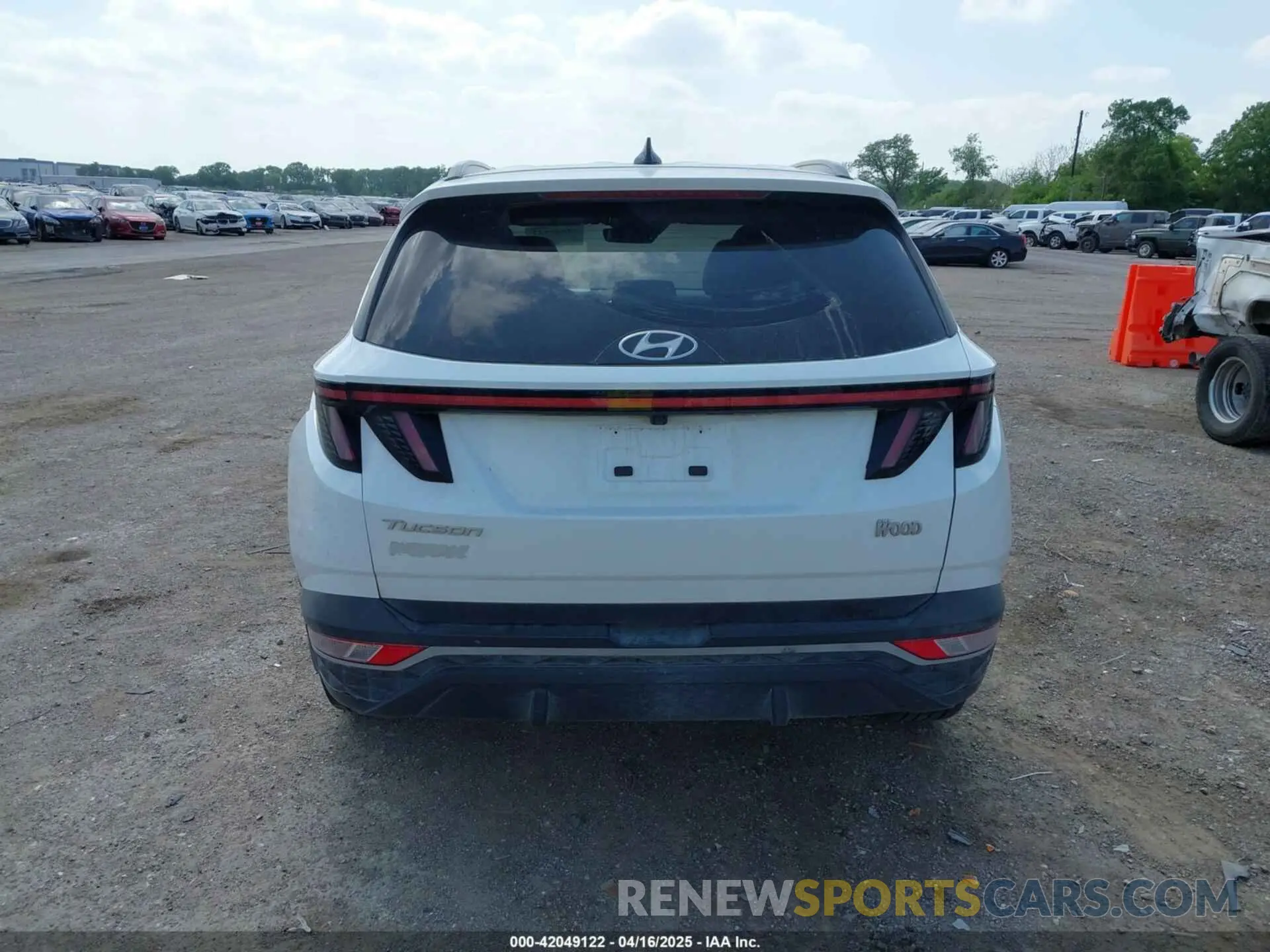 15 Photograph of a damaged car 5NMJC3AE8NH029776 HYUNDAI TUCSON 2022