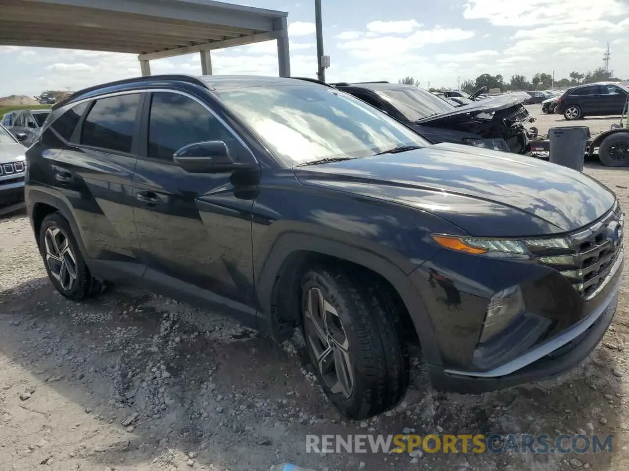 4 Photograph of a damaged car 5NMJC3AE8NH119638 HYUNDAI TUCSON 2022