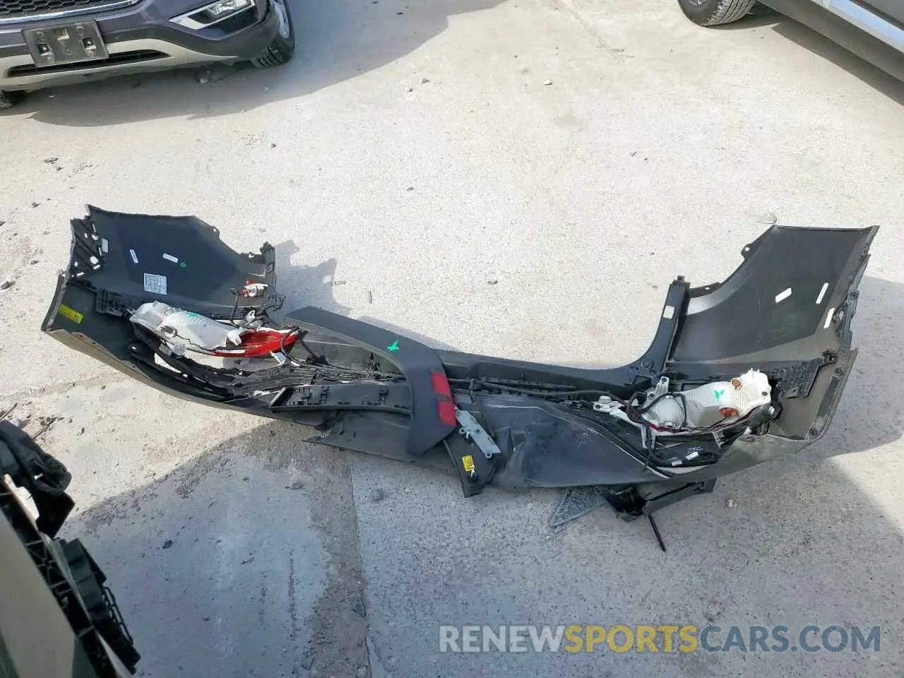 13 Photograph of a damaged car 5NMJC3AE8NH139520 HYUNDAI TUCSON 2022