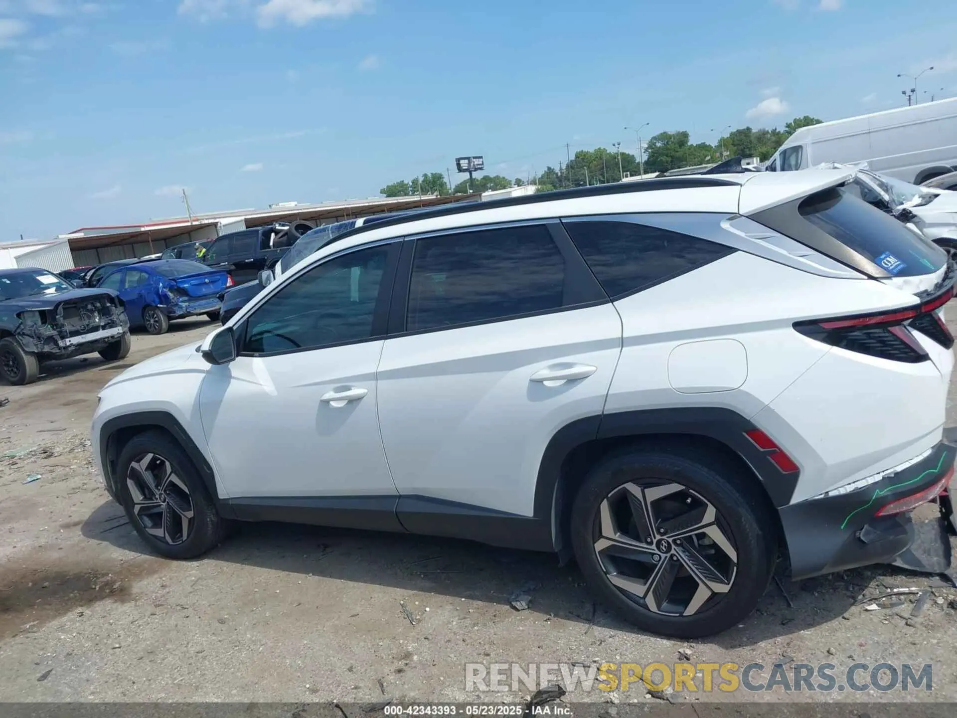 14 Photograph of a damaged car 5NMJC3AE8NH154776 HYUNDAI TUCSON 2022