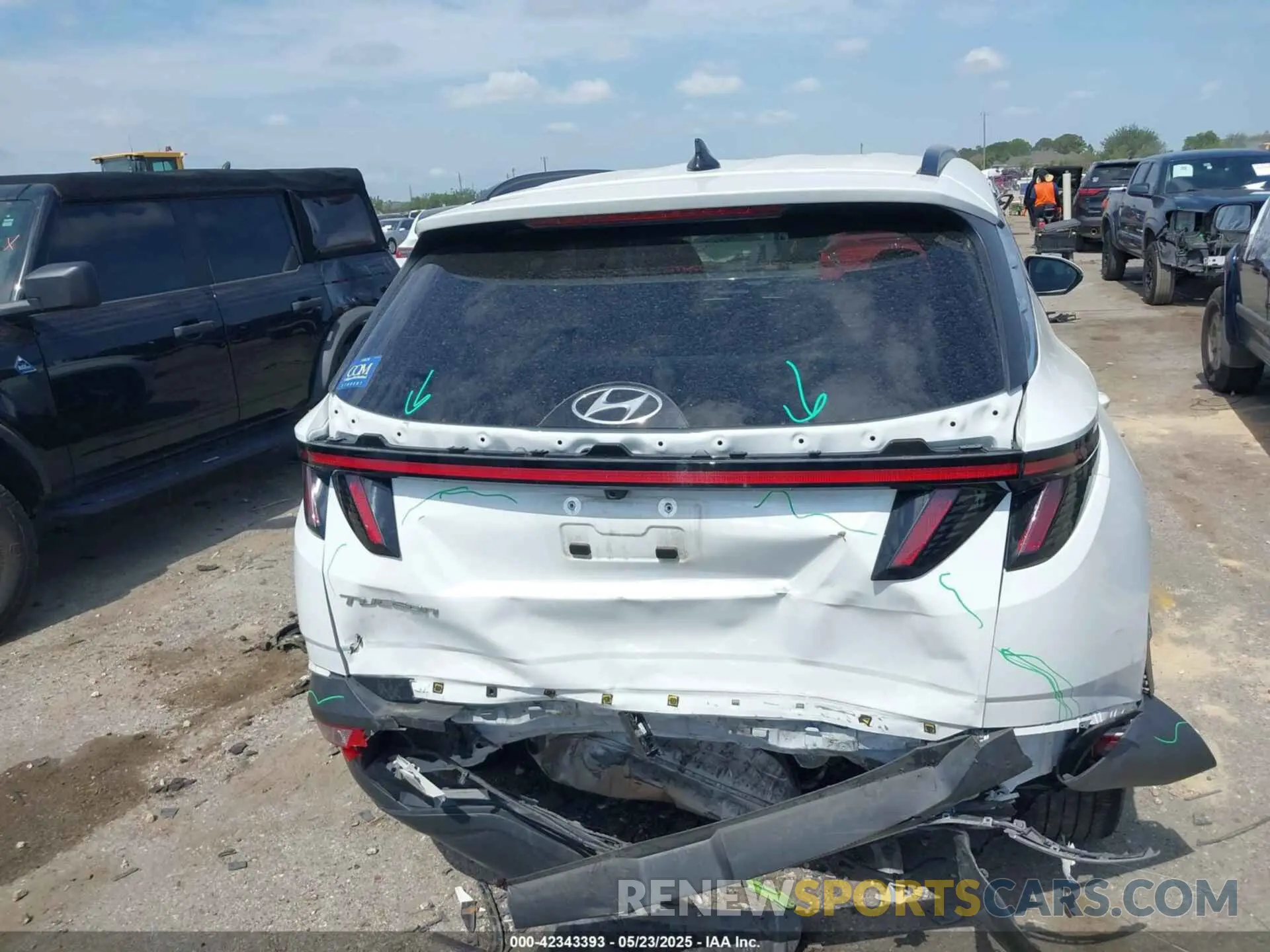 16 Photograph of a damaged car 5NMJC3AE8NH154776 HYUNDAI TUCSON 2022