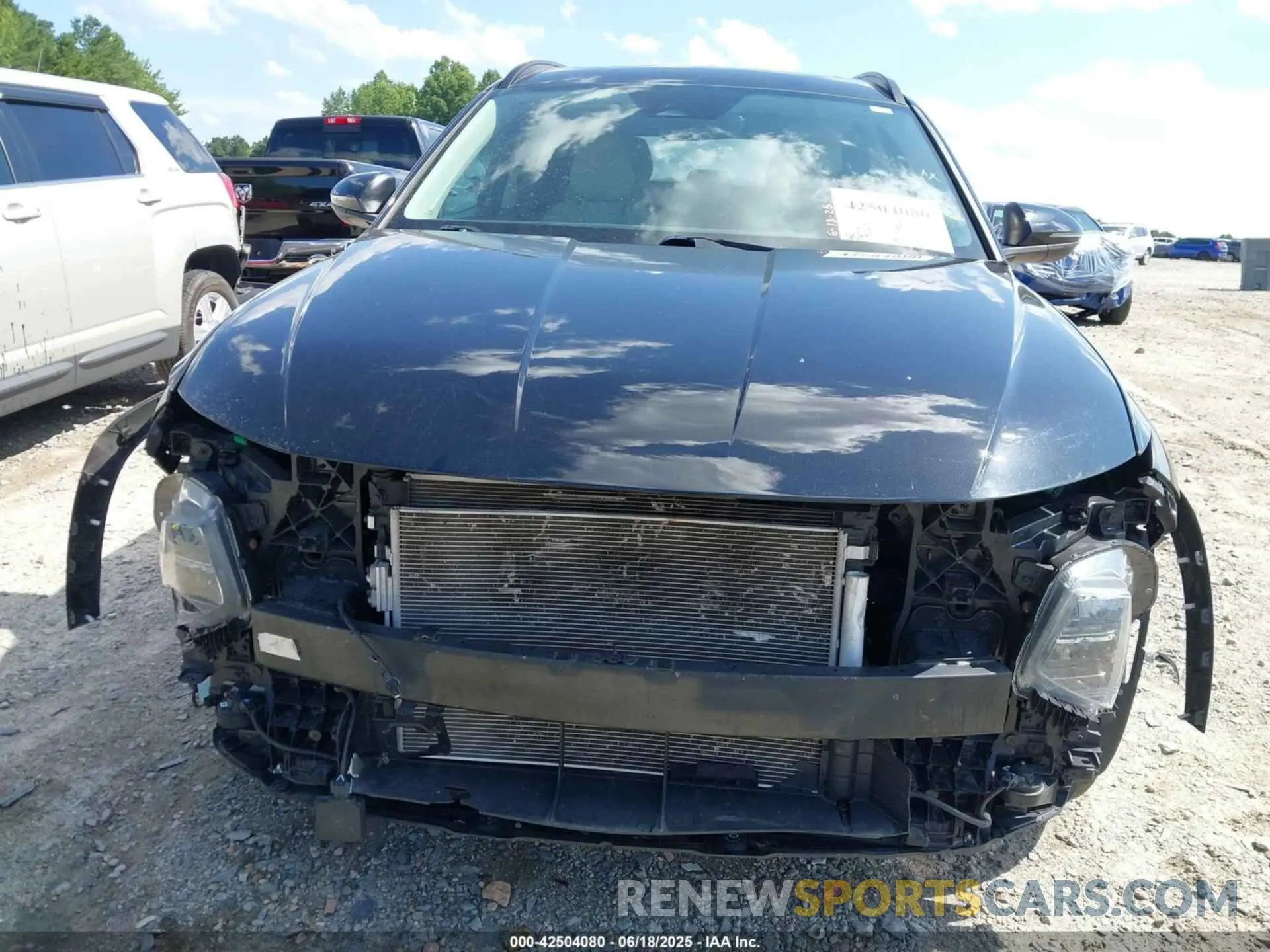 13 Photograph of a damaged car 5NMJC3AE9NH065265 HYUNDAI TUCSON 2022