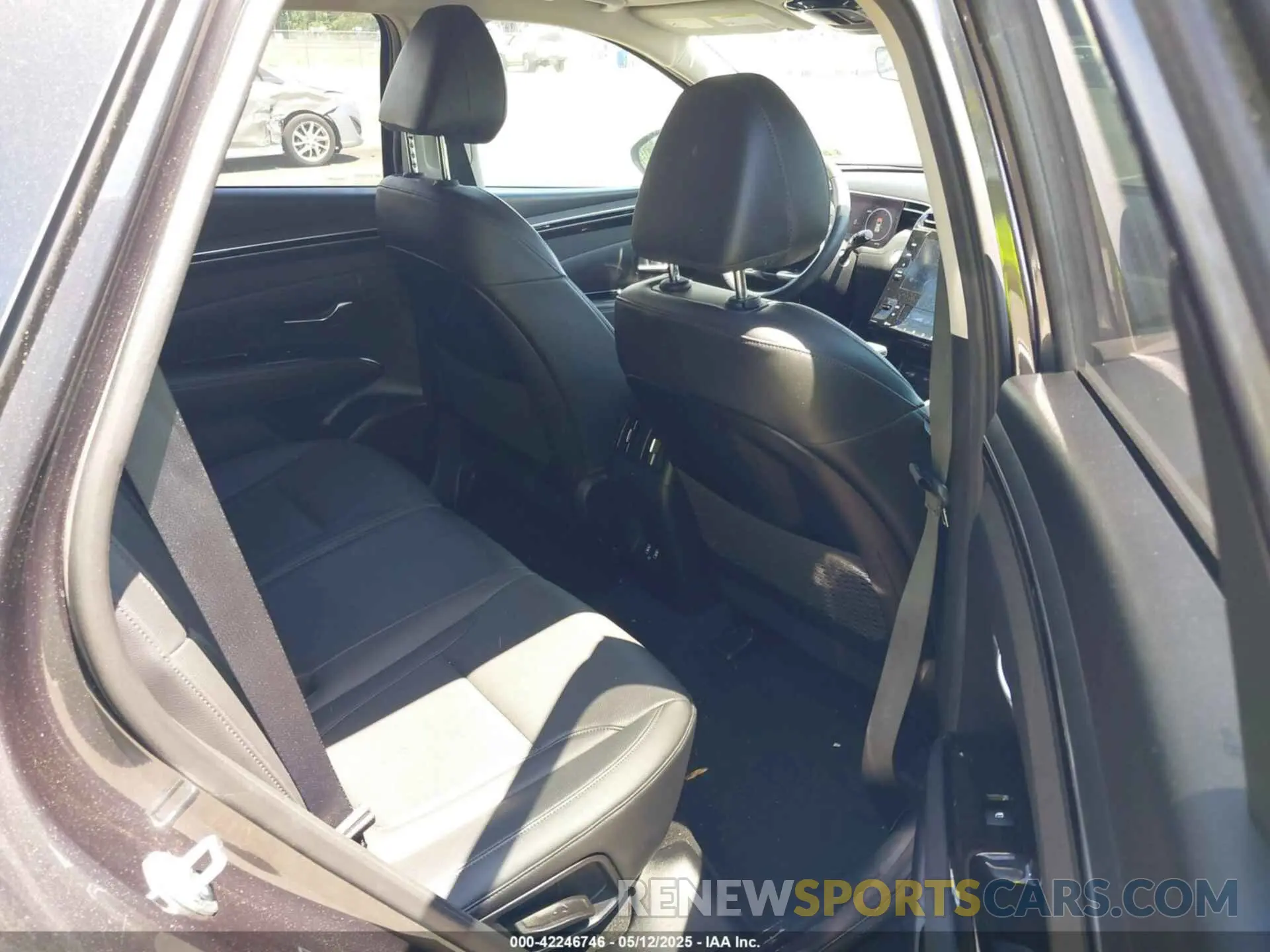 8 Photograph of a damaged car 5NMJCCAE1NH017789 HYUNDAI TUCSON 2022