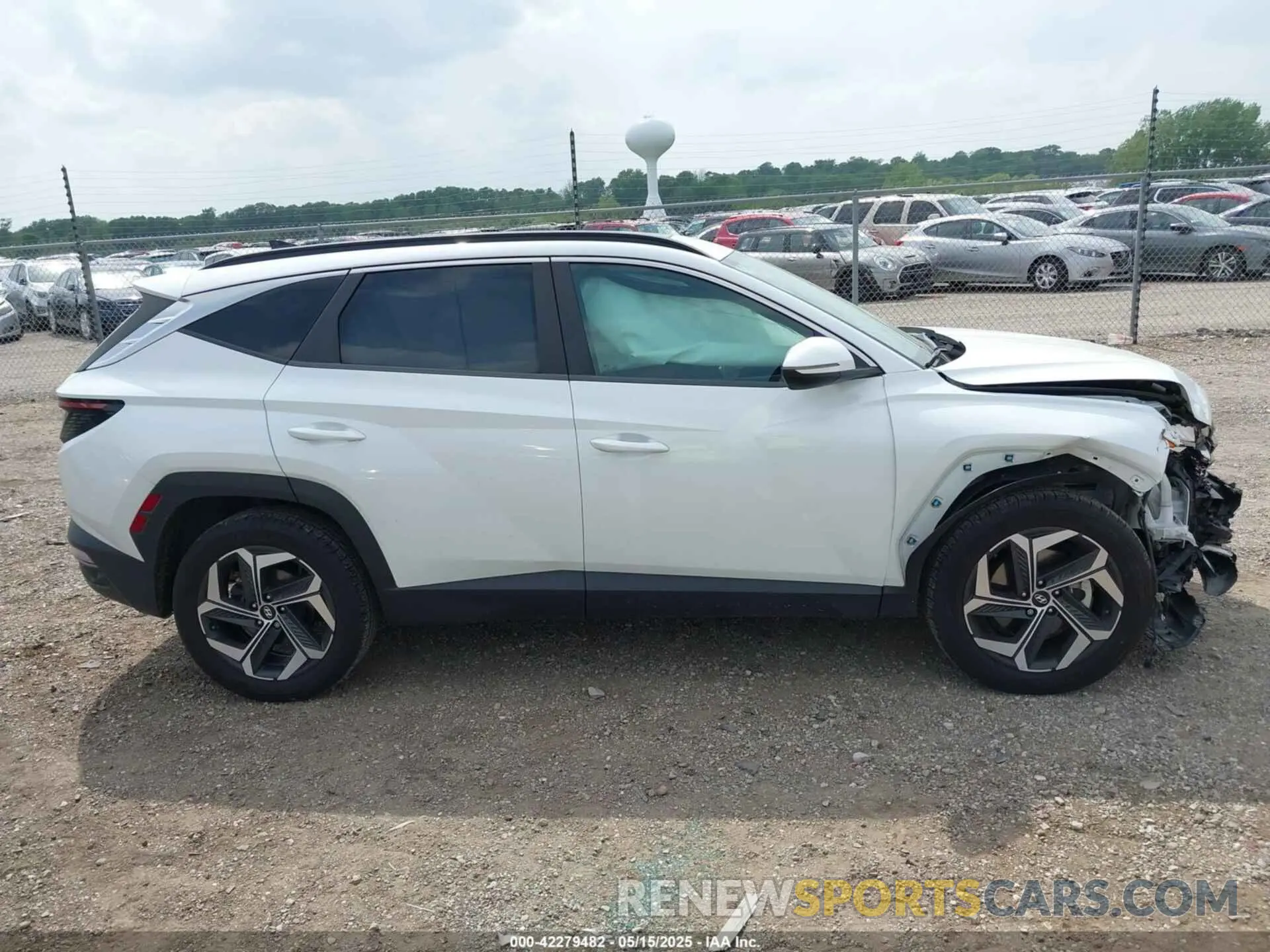 13 Photograph of a damaged car 5NMJCCAE3NH047585 HYUNDAI TUCSON 2022