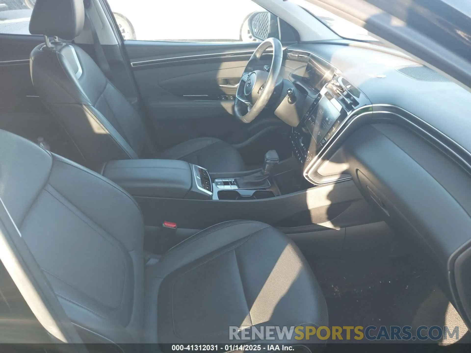 5 Photograph of a damaged car 5NMJCCAE4NH039074 HYUNDAI TUCSON 2022