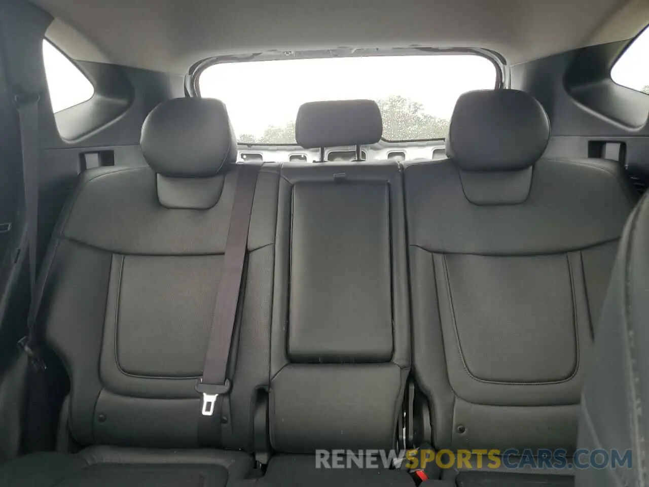 10 Photograph of a damaged car 5NMJCCAE4NH057428 HYUNDAI TUCSON 2022
