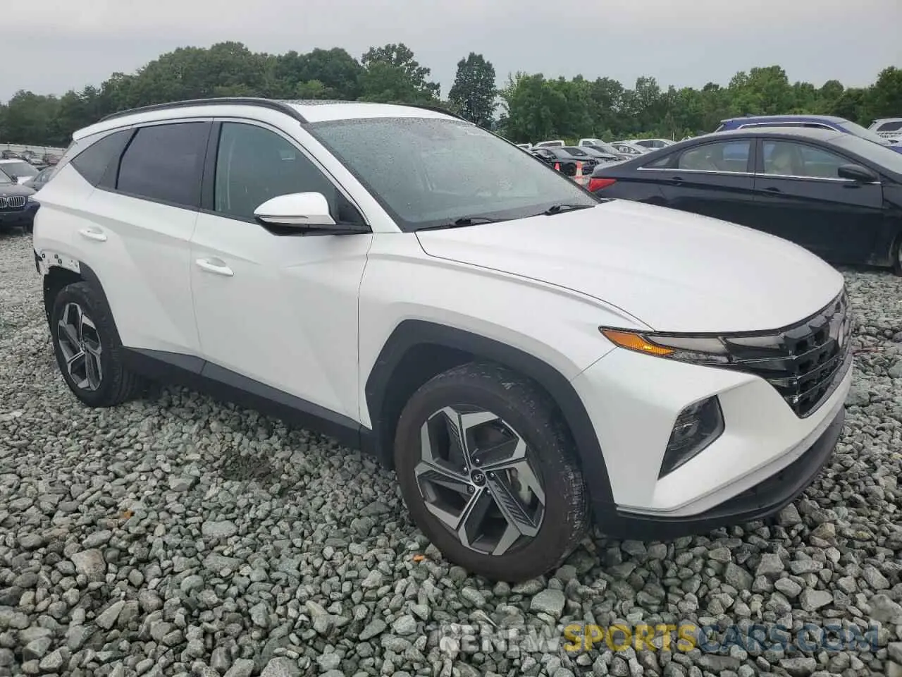 4 Photograph of a damaged car 5NMJCCAE4NH057428 HYUNDAI TUCSON 2022