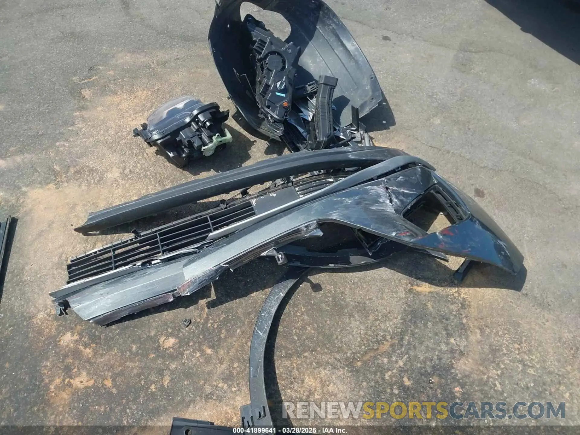 12 Photograph of a damaged car 5NMJCCAE4NH096813 HYUNDAI TUCSON 2022
