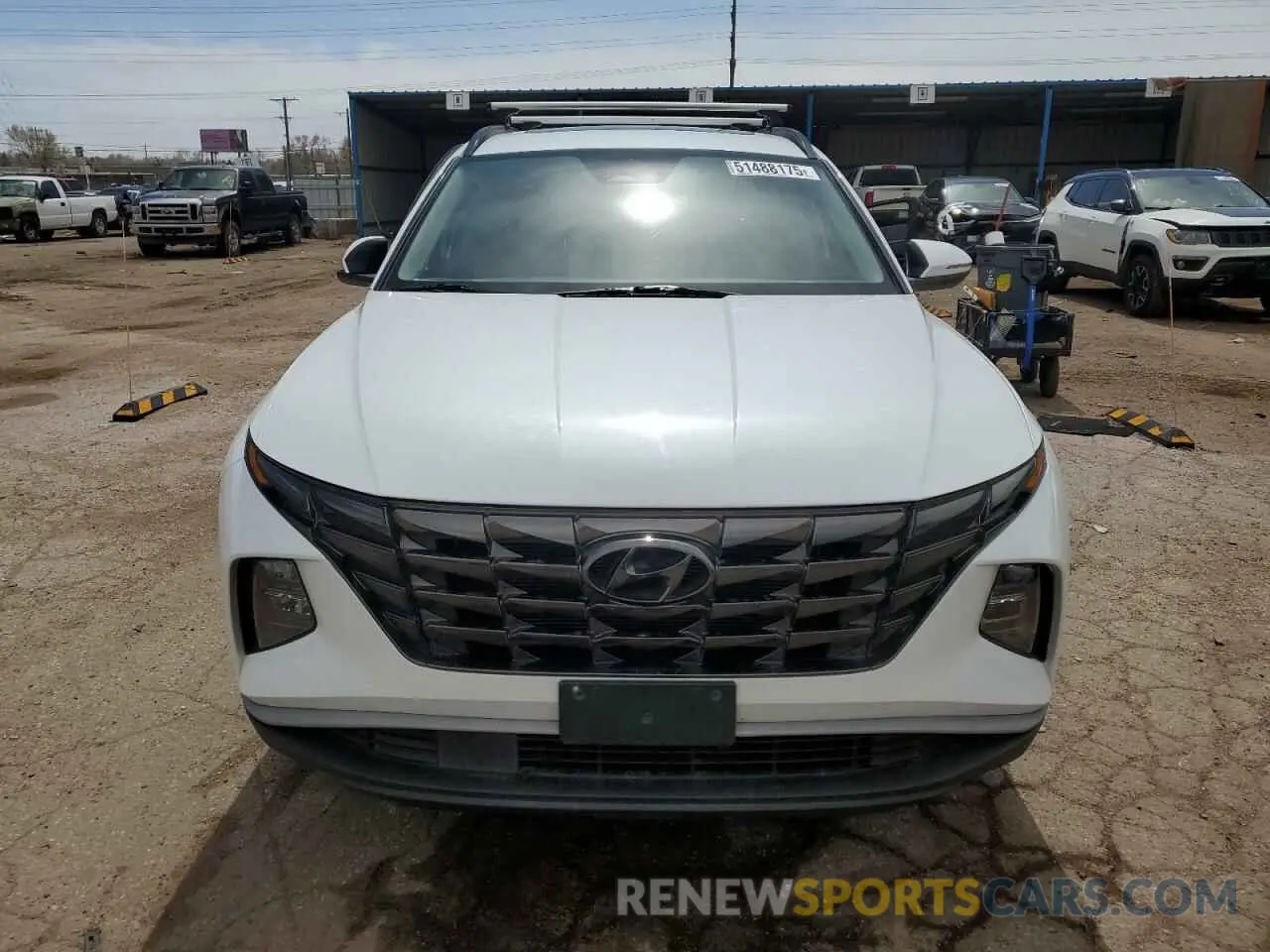5 Photograph of a damaged car 5NMJCCAE5NH035292 HYUNDAI TUCSON 2022