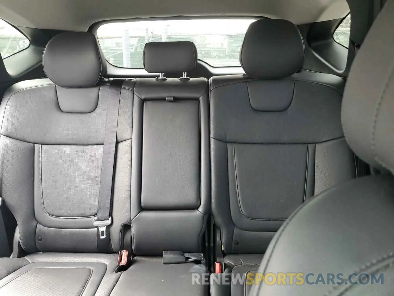 10 Photograph of a damaged car 5NMJCCAE5NH037320 HYUNDAI TUCSON 2022