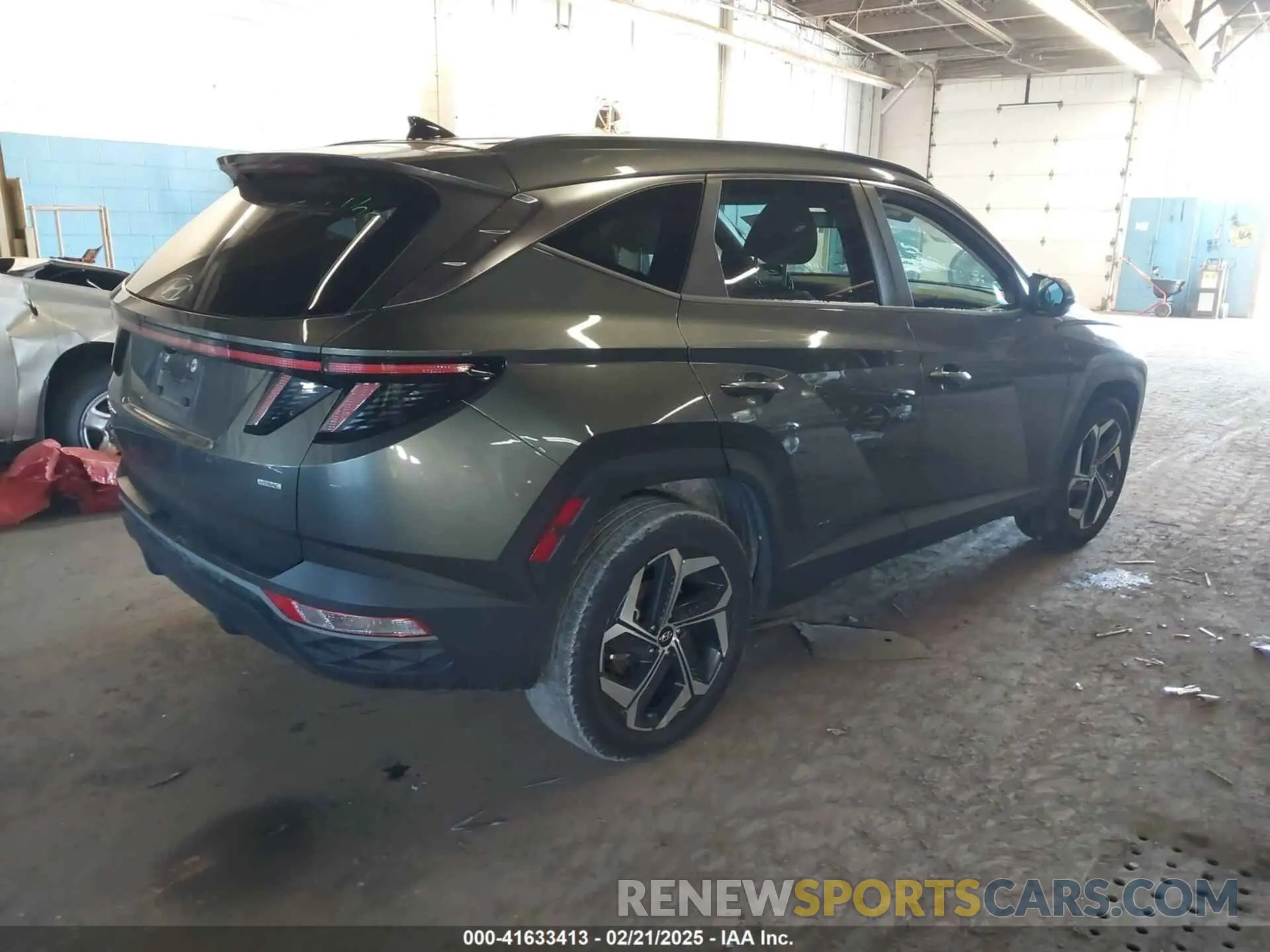 4 Photograph of a damaged car 5NMJCCAE5NH042078 HYUNDAI TUCSON 2022