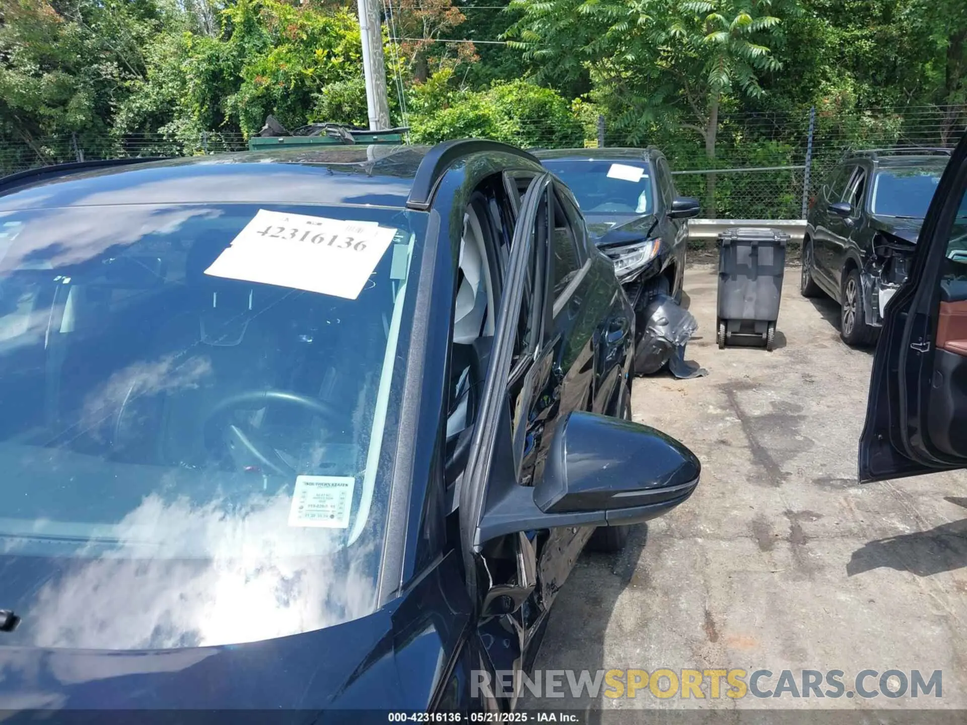 17 Photograph of a damaged car 5NMJCCAE5NH061293 HYUNDAI TUCSON 2022