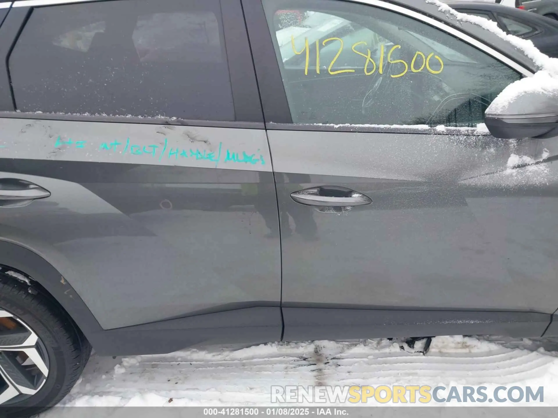 13 Photograph of a damaged car 5NMJCCAE7NH048450 HYUNDAI TUCSON 2022