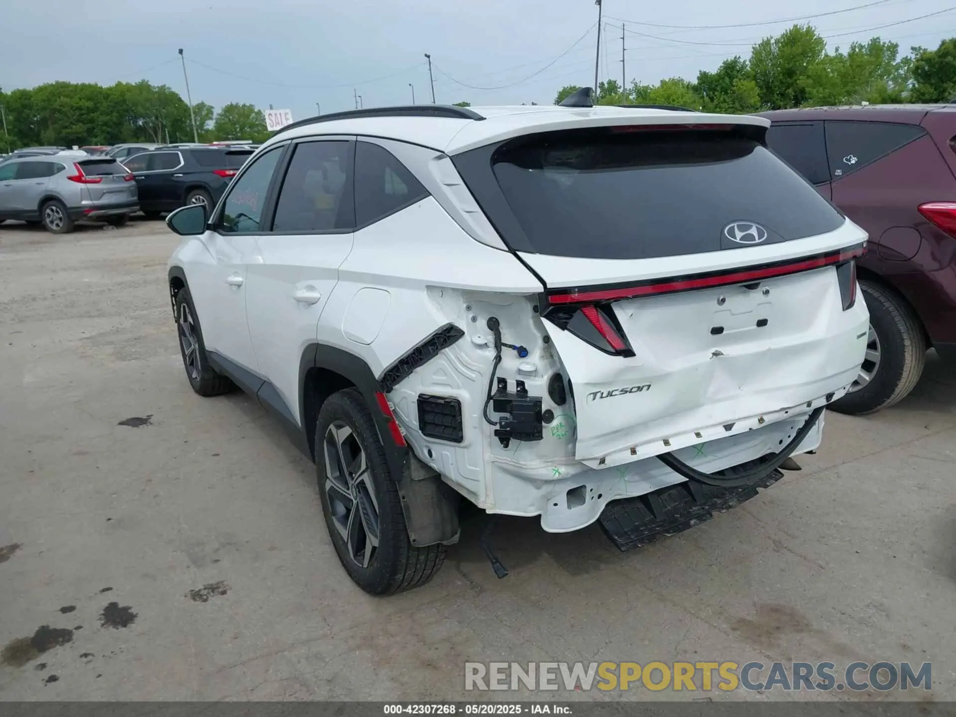 3 Photograph of a damaged car 5NMJCCAE7NH152033 HYUNDAI TUCSON 2022