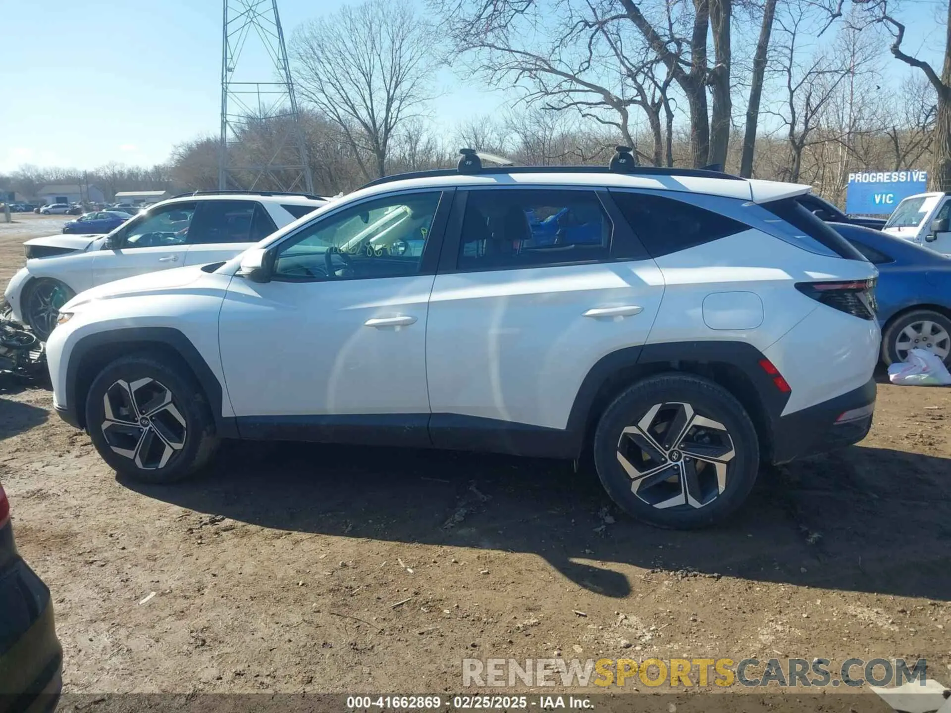 14 Photograph of a damaged car 5NMJCCAE8NH042107 HYUNDAI TUCSON 2022