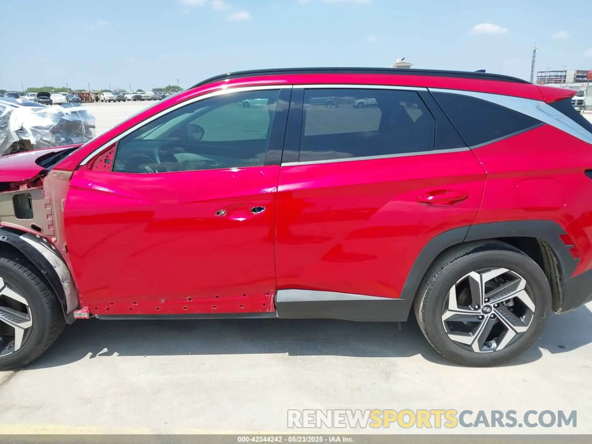 15 Photograph of a damaged car 5NMJE3AE0NH020290 HYUNDAI TUCSON 2022