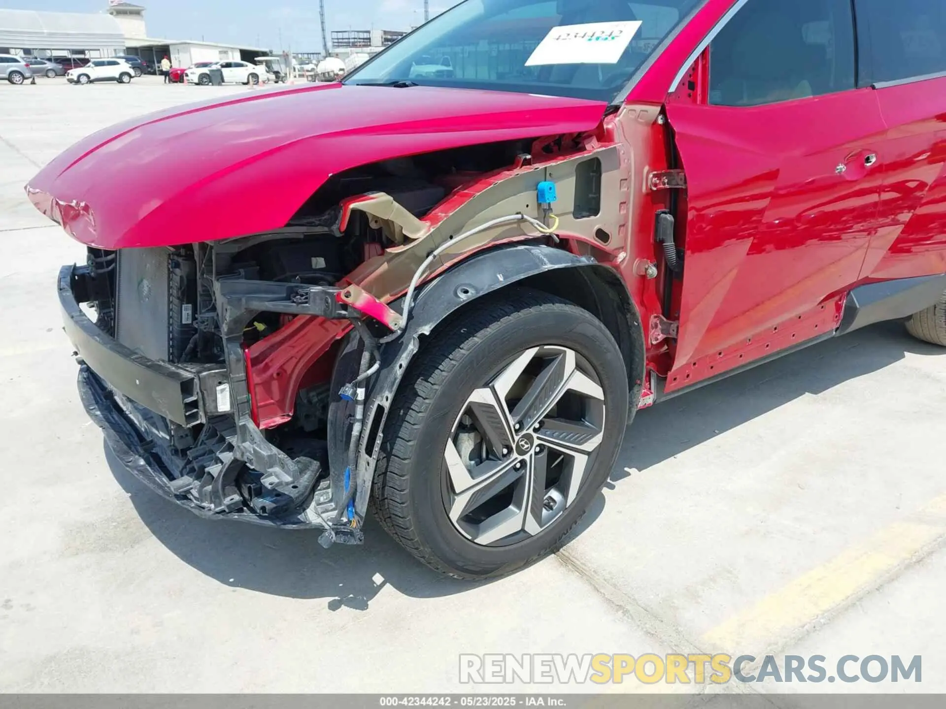 18 Photograph of a damaged car 5NMJE3AE0NH020290 HYUNDAI TUCSON 2022