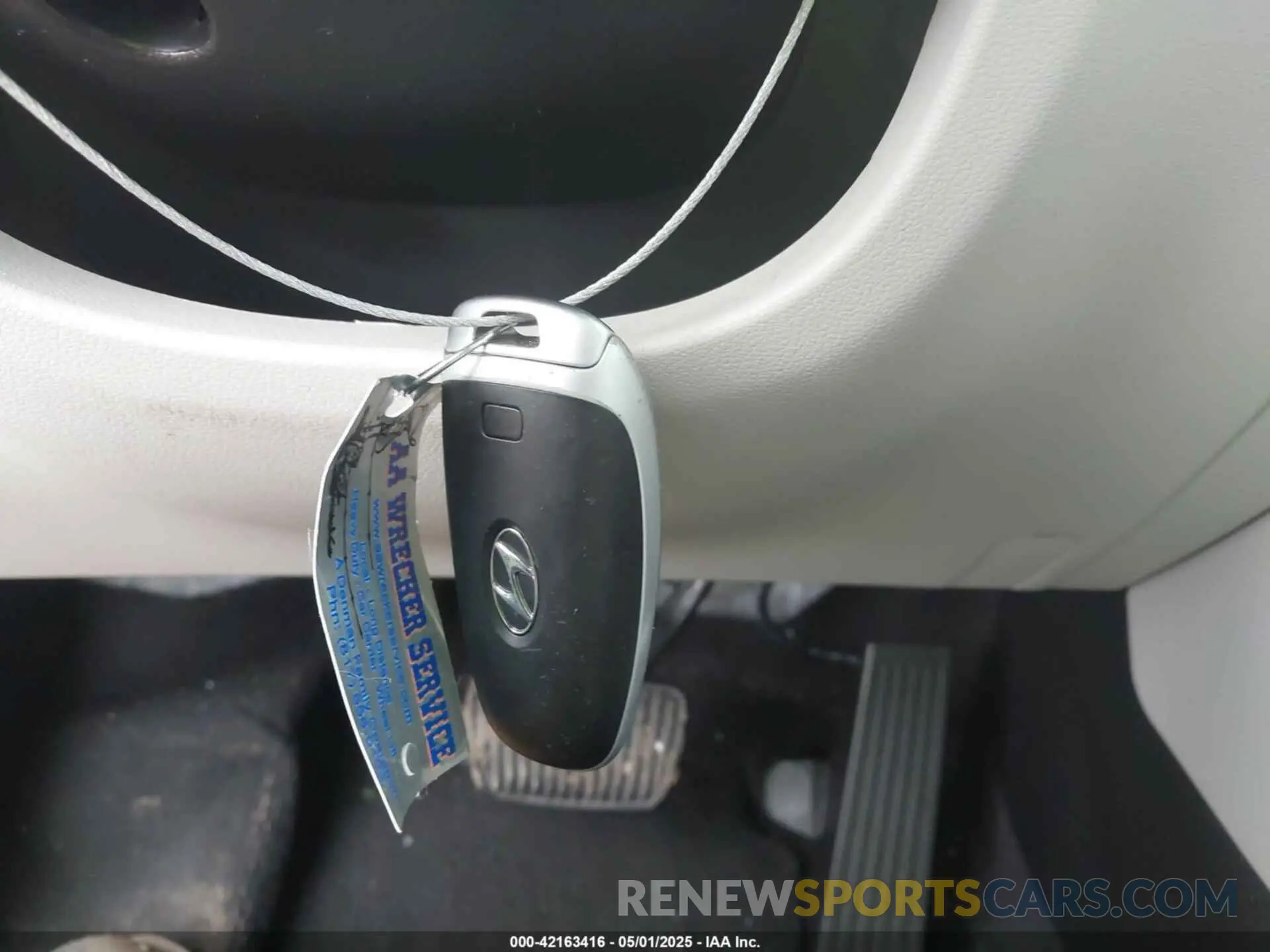 11 Photograph of a damaged car 5NMJE3AE1NH109866 HYUNDAI TUCSON 2022