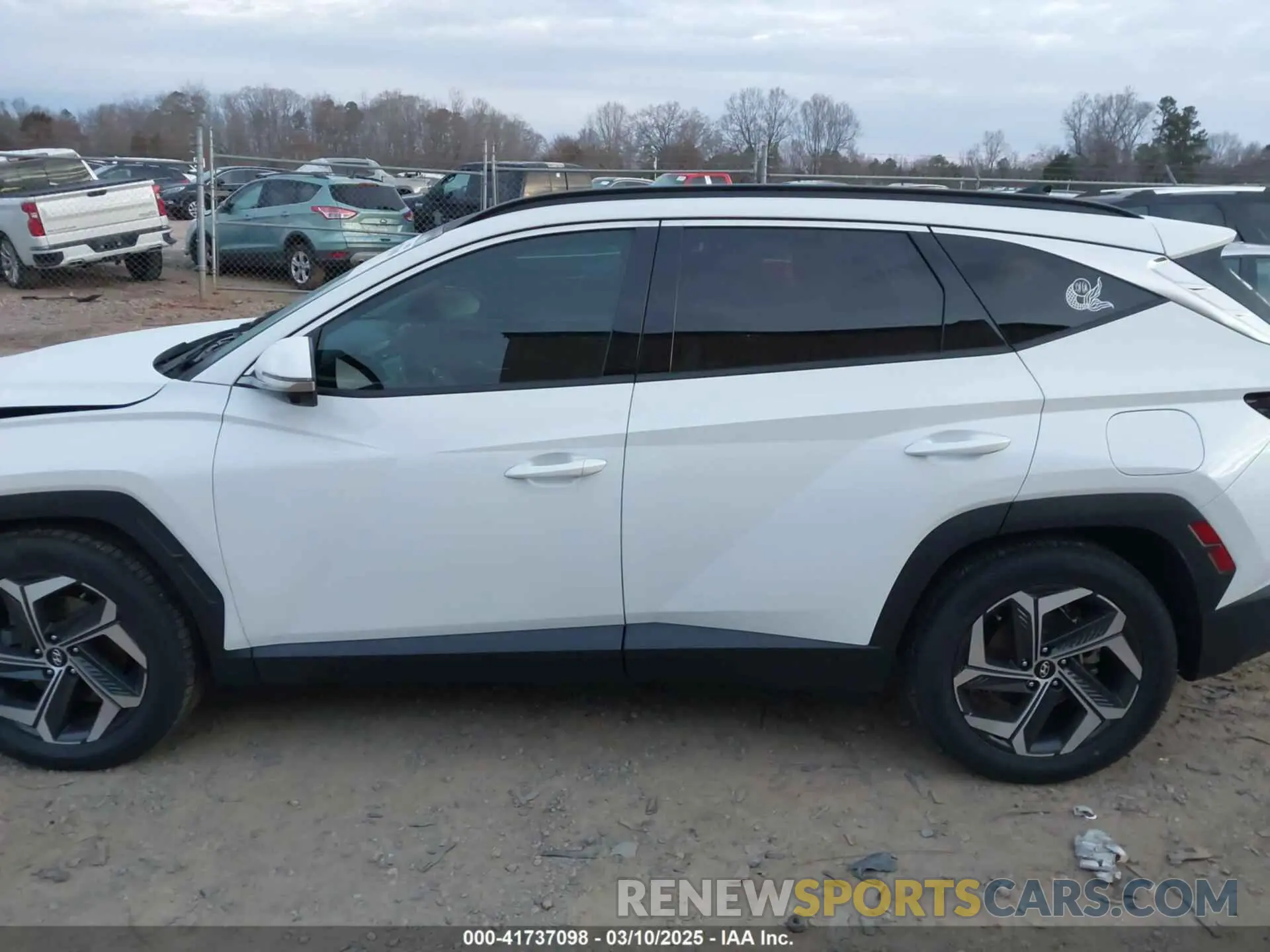 14 Photograph of a damaged car 5NMJE3AE1NH133360 HYUNDAI TUCSON 2022