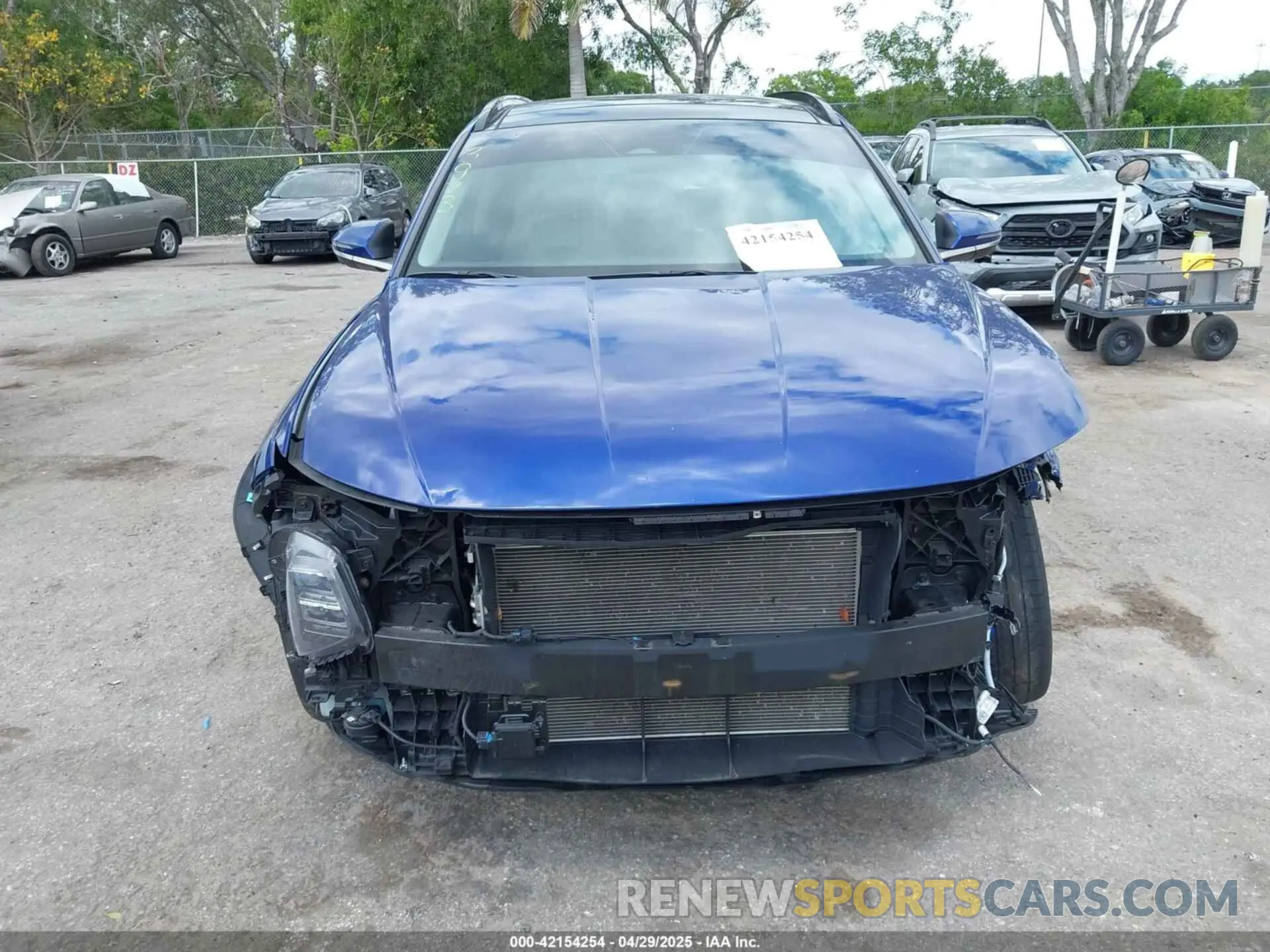 12 Photograph of a damaged car 5NMJE3AE1NH133973 HYUNDAI TUCSON 2022